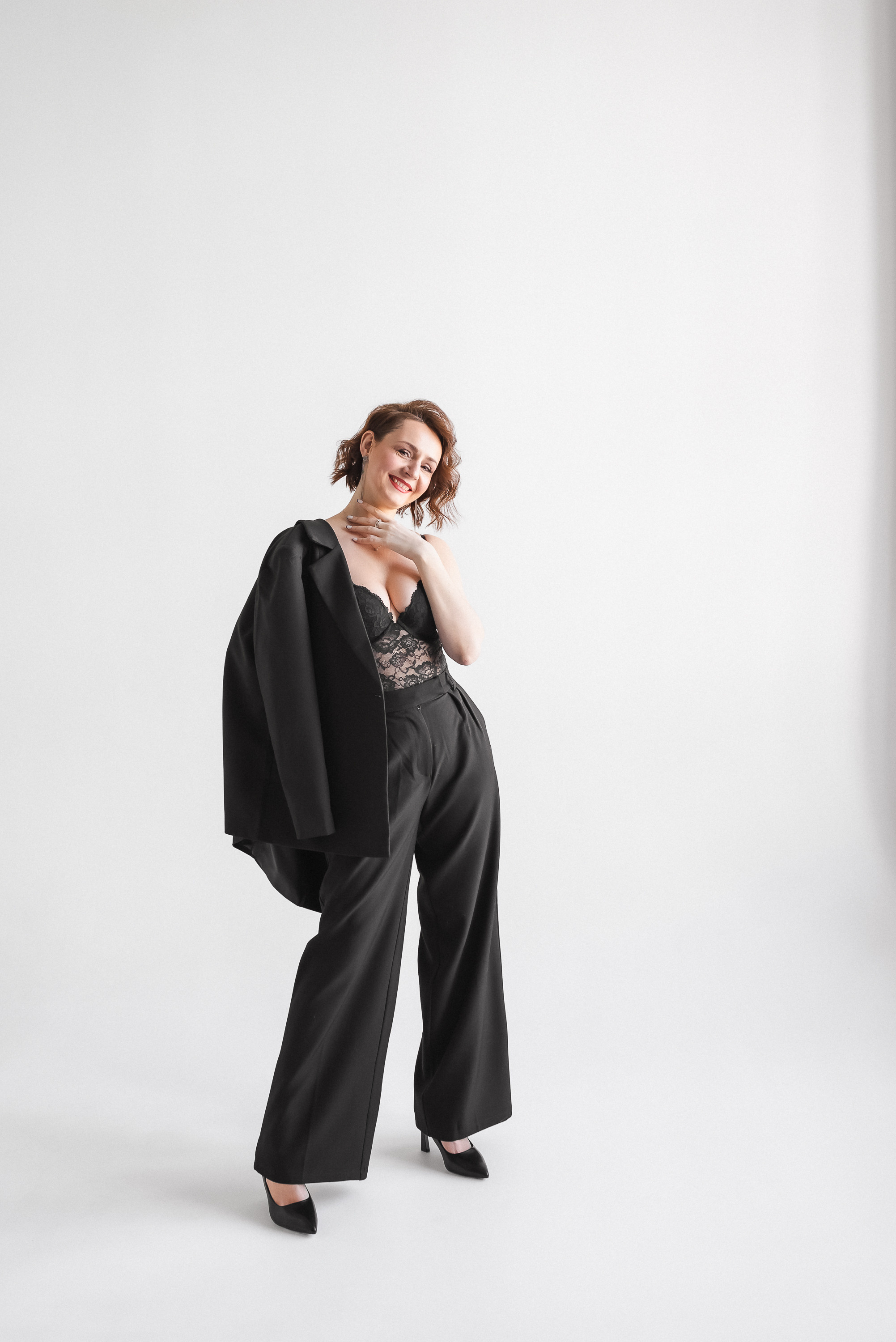 Портерт на белом фоне. КОНТЕНТ | БРЕНД фотограф Санкт-Петербург — Жанна Олтаржевская