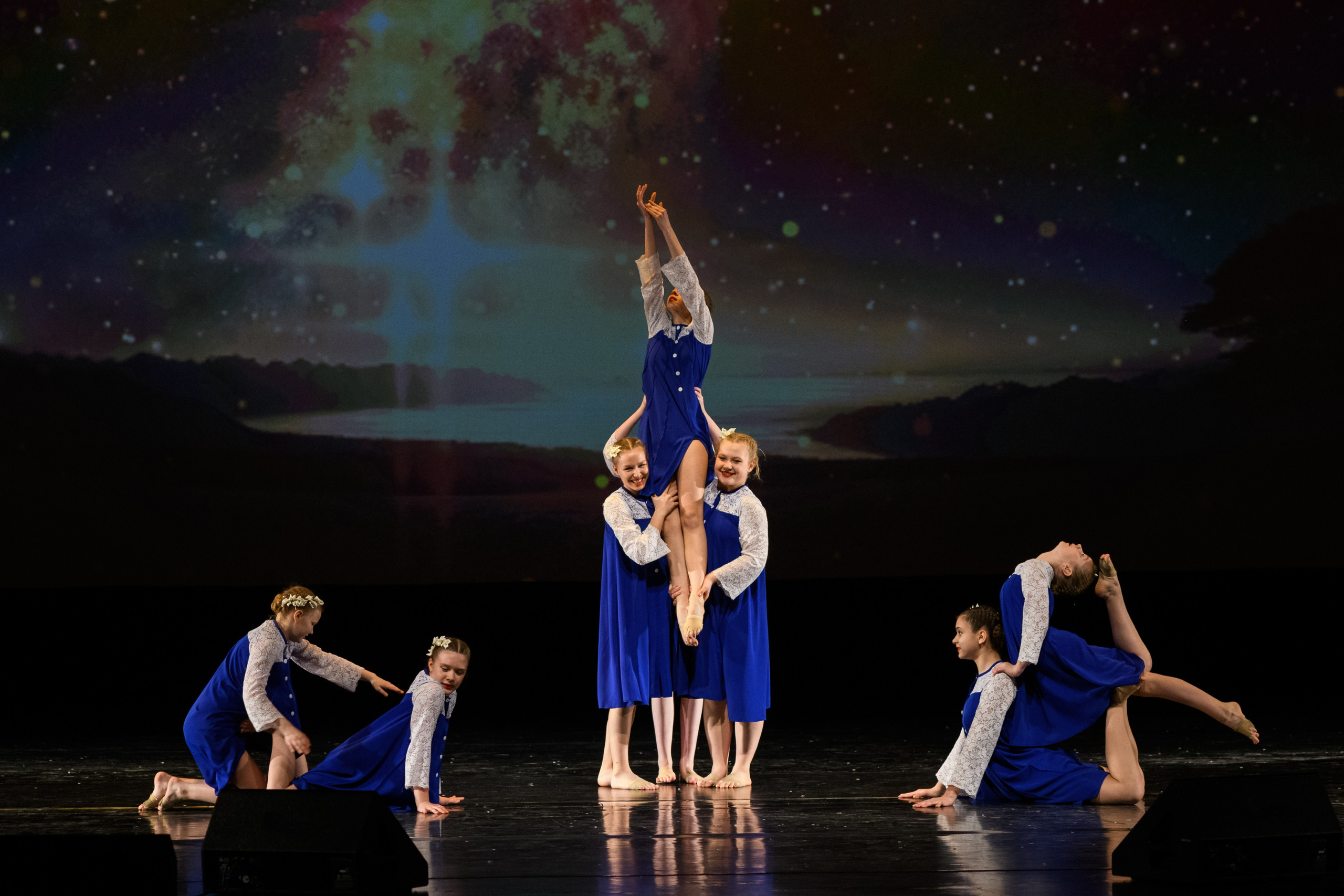 23 апреля, часть 2, БКЗ Октябрьский, г. Санкт-Петербург. Золотое яблочко