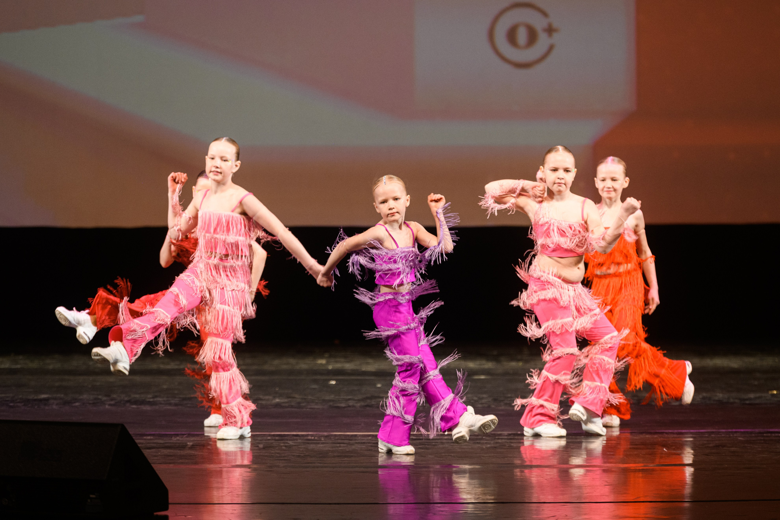 23 апреля, часть 1, БКЗ Октябрьский, г. Санкт-Петербург. Золотое яблочко