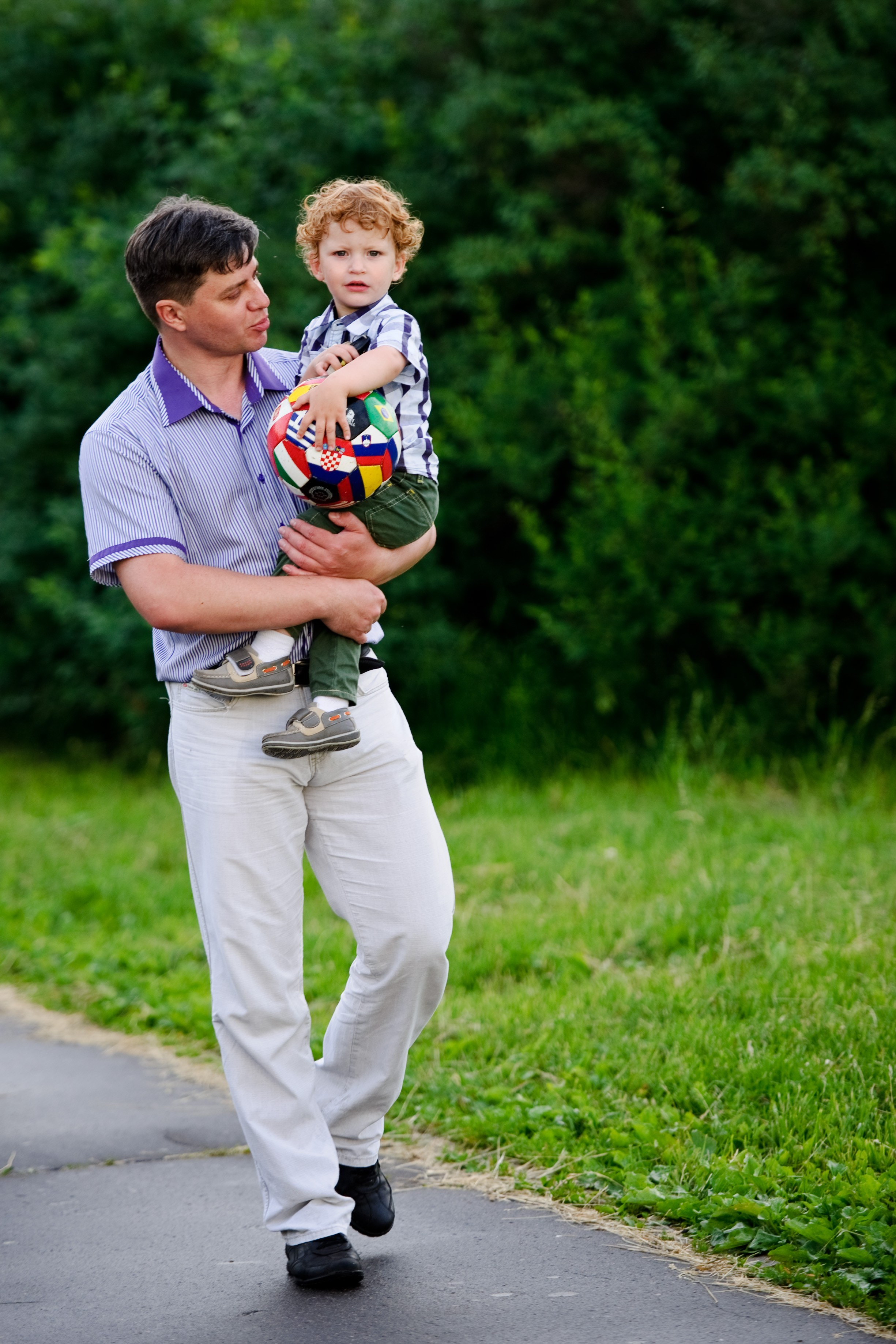 Лада, Дмитрий и 3 сына. Прогулка, Москва. Семейный фотограф Анна Дубовская