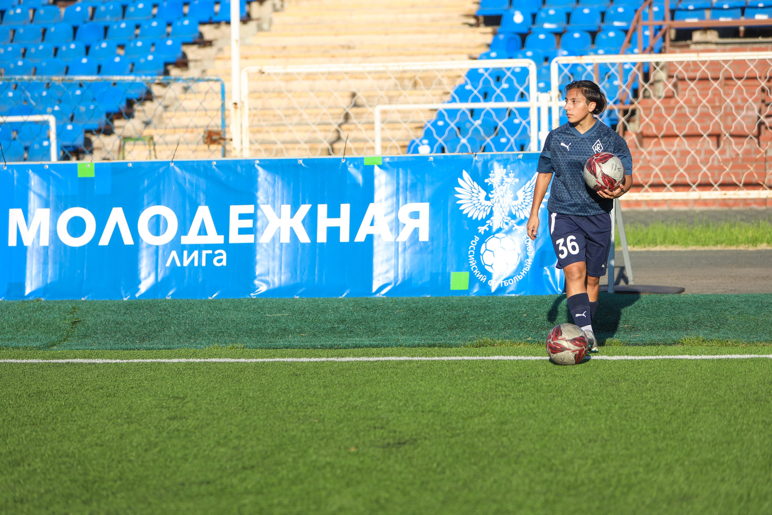 Крылья Советов — Мастер-Сатурн. Молодежная лига по футболу среди женских команд. Спортивный фотограф в Самаре