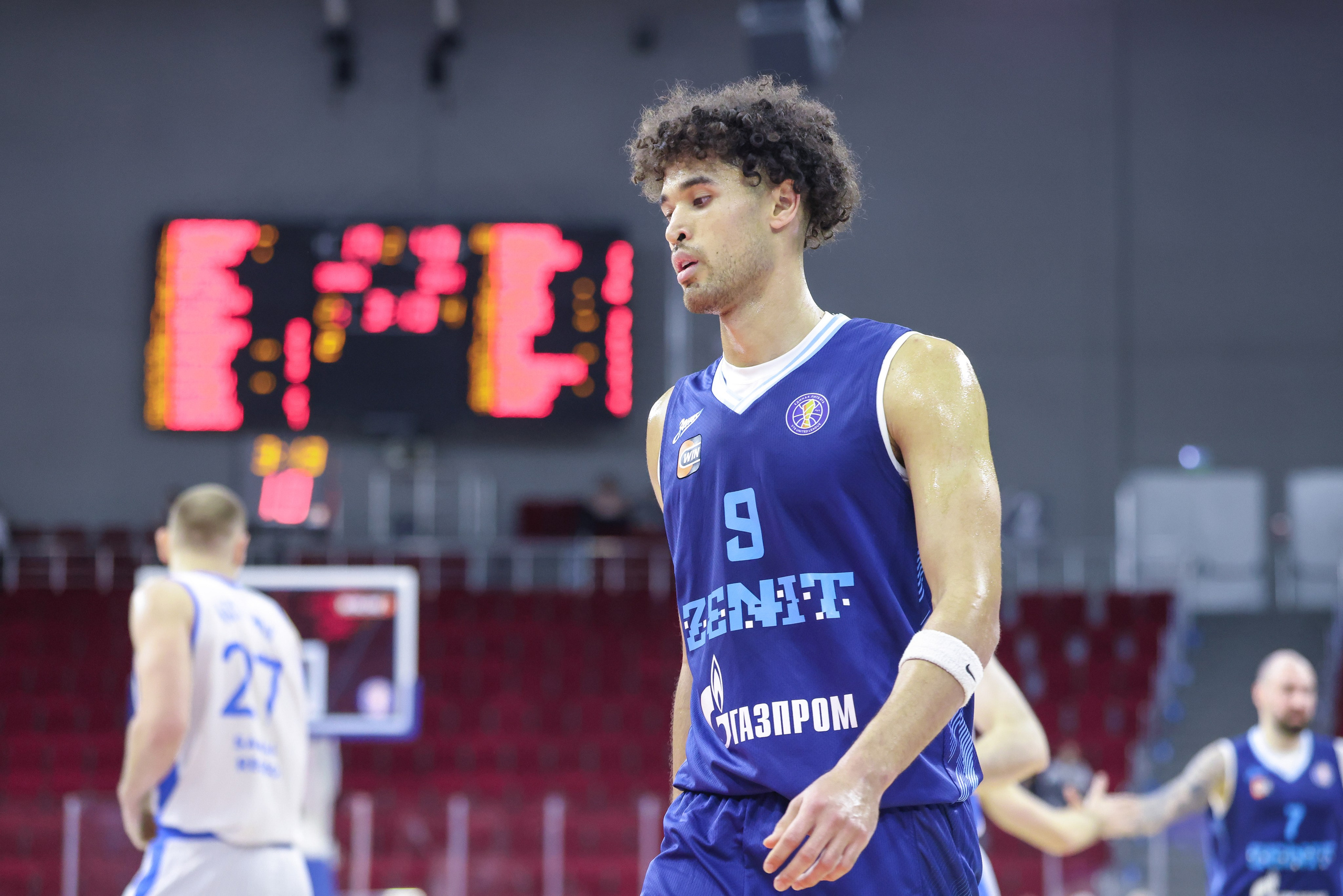 Баскетбол. Самара — Зенит. Единая лига ВТБ. Спортивный фотограф в Самаре