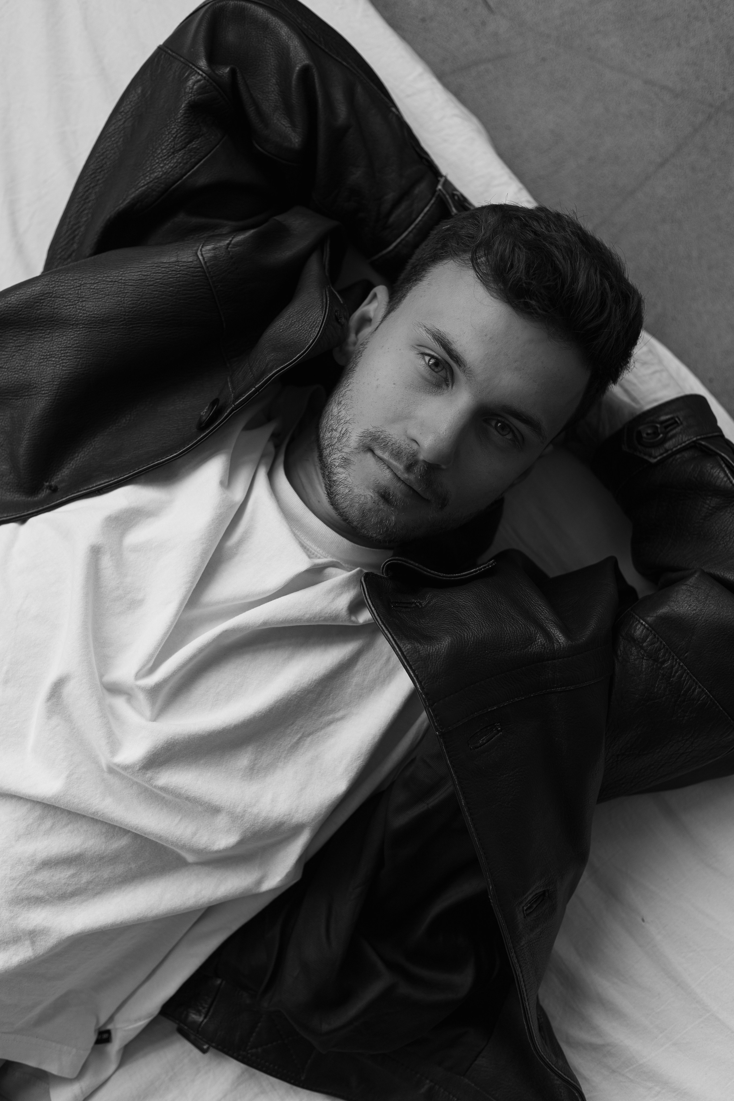 Портфолио Парня модели Глеб Русанду. Продакшен г. Москва съемка мужской одежды, мужские модели, фото и видео, организация под ключ