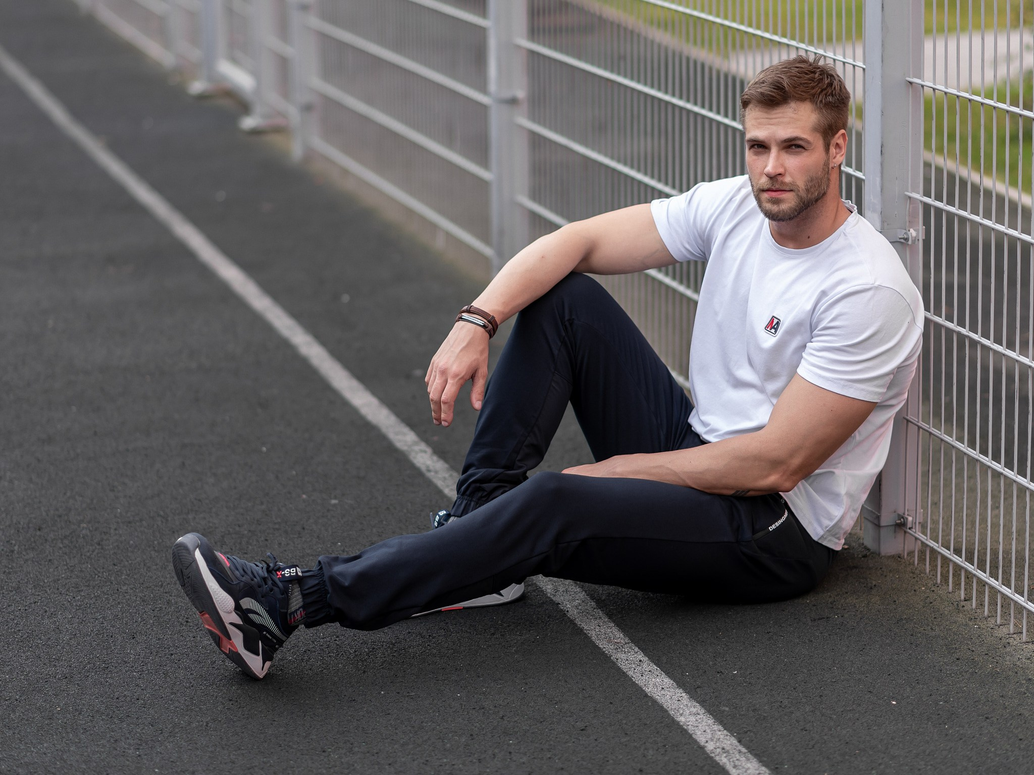 Парень модель. Продакшен г. Москва съемка мужской одежды, мужские модели, фото и видео, организация под ключ