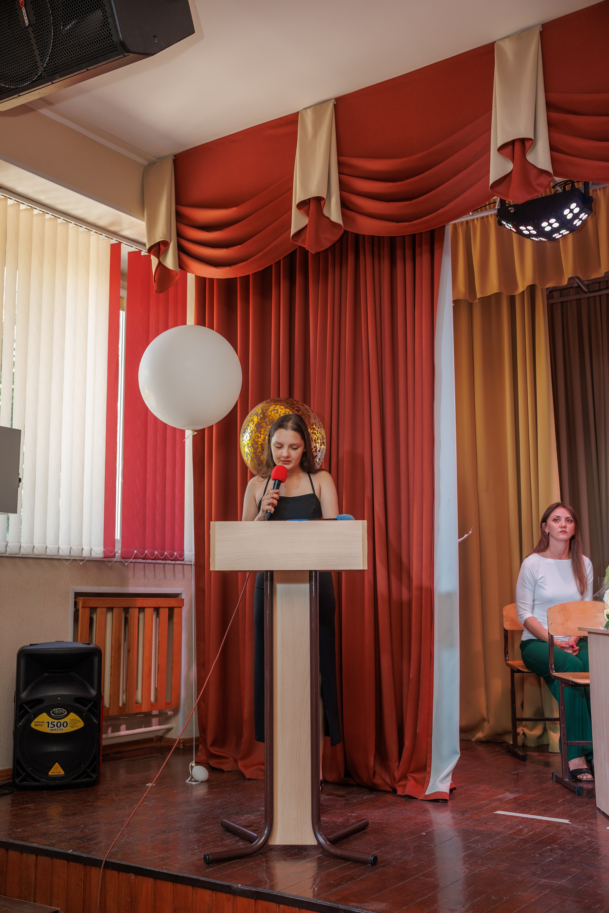 Вручение аттестатов. Свадебный и семейный фотограф в Новосибирске Ирина Дорошкова