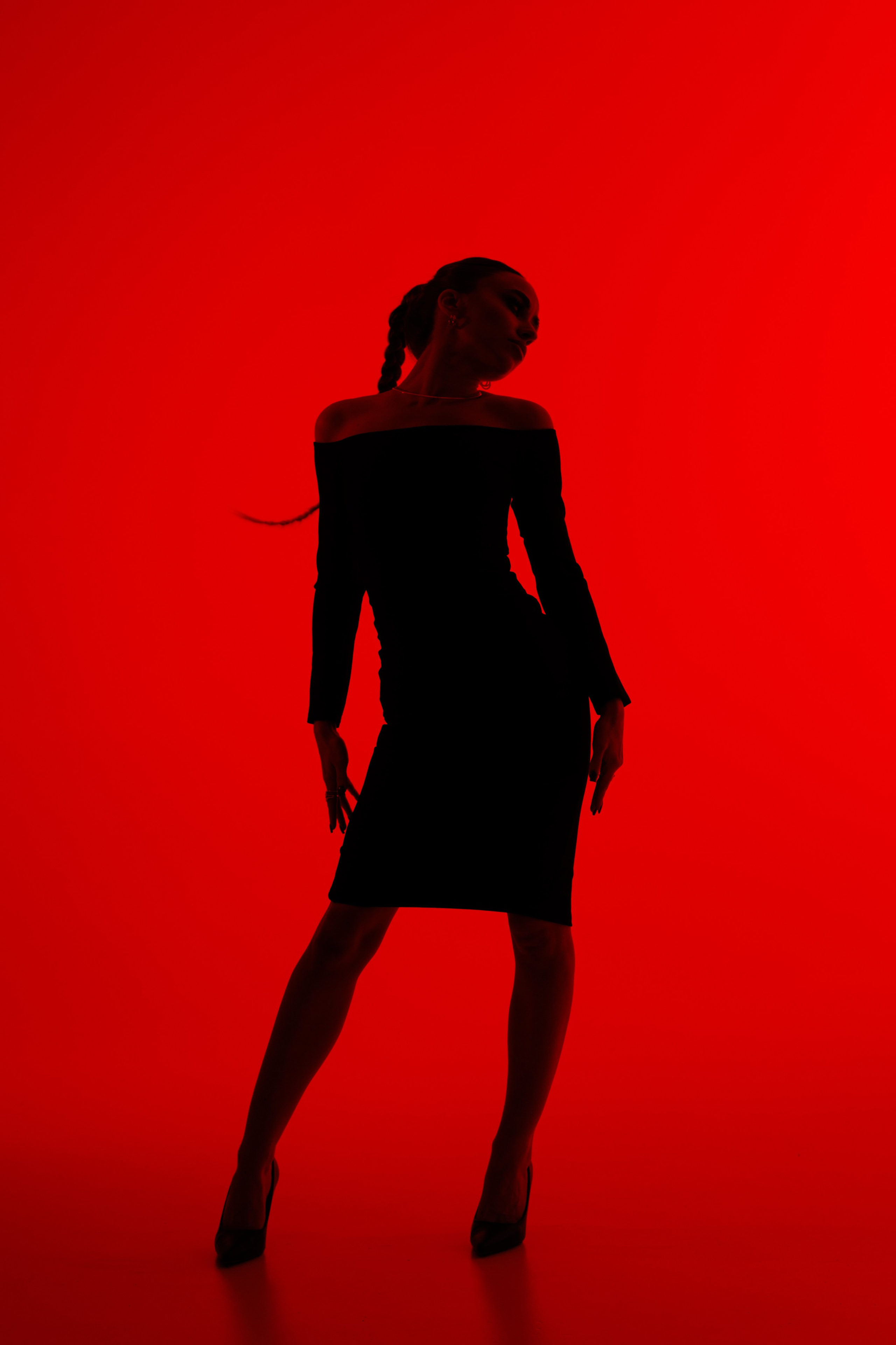 Цветной свет и фигуры. Фотограф Минск