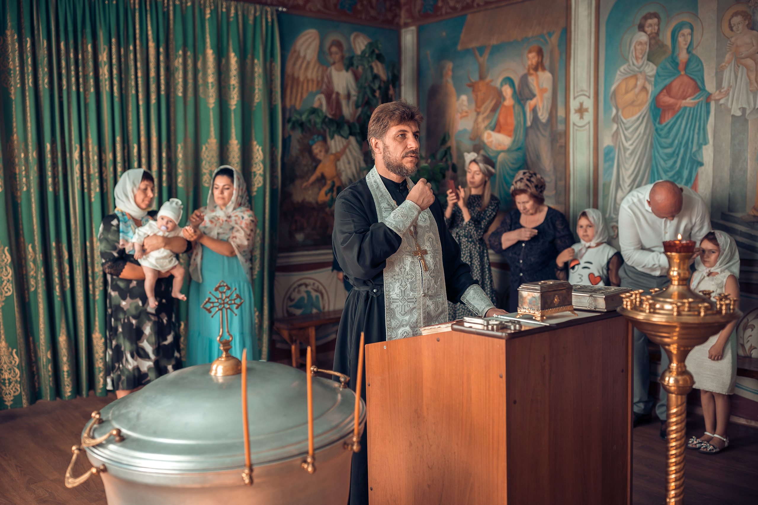 Крещение Софии Свято-Троицкий Собор. Фотограф на Крещение и Венчание в Красноярске Рамазанова Юлия