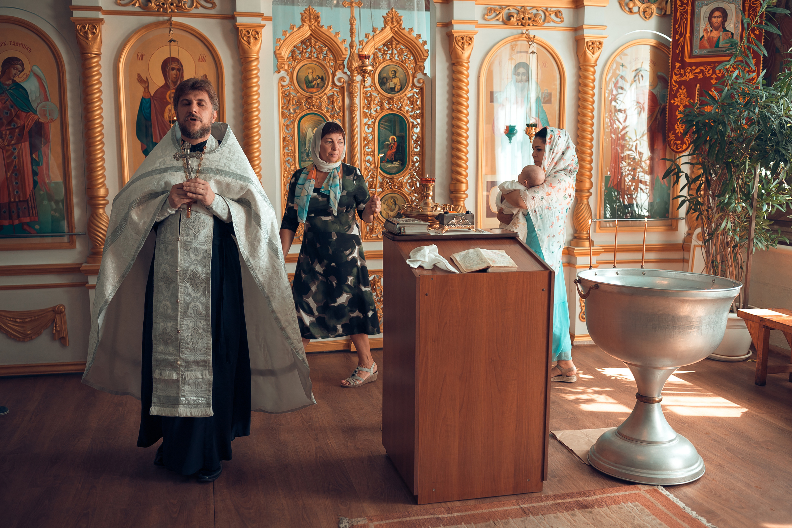 Крещение Софии Свято-Троицкий Собор. Фотограф на Крещение и Венчание в Красноярске Рамазанова Юлия