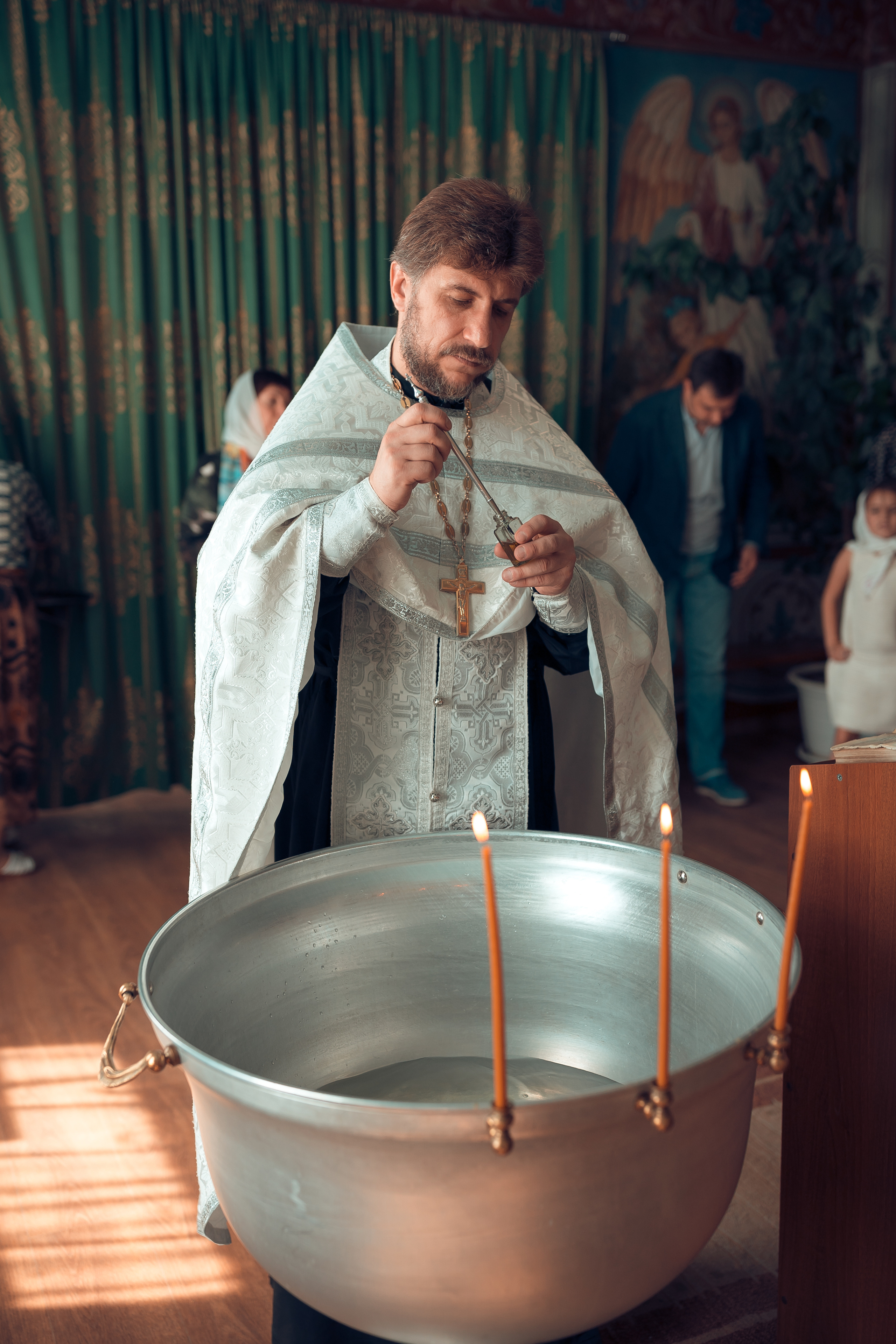 Крещение Софии Свято-Троицкий Собор. Фотограф на Крещение и Венчание в Красноярске Рамазанова Юлия