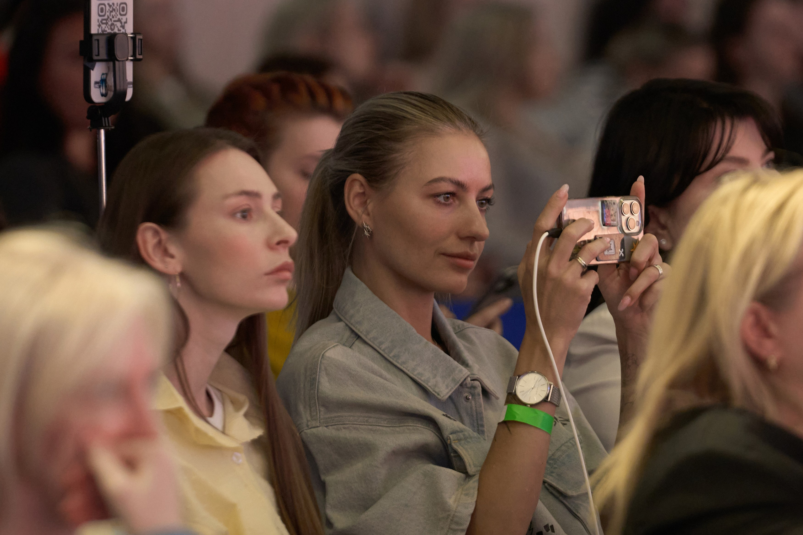 СЛУШАТЕЛИ. PRO-AGELESS