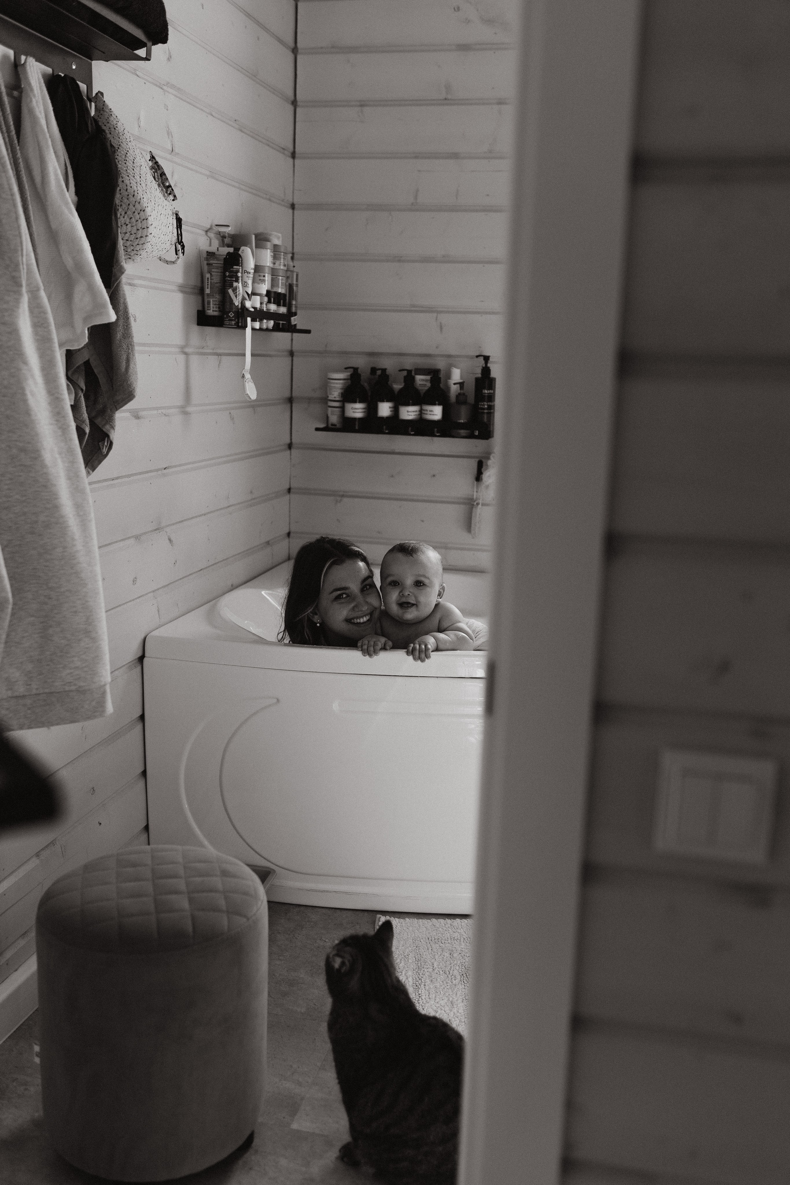 Яна и Тимофей. Домашняя съёмка. Семейный фотограф Тихвин, Санкт-Петербург и ЛО