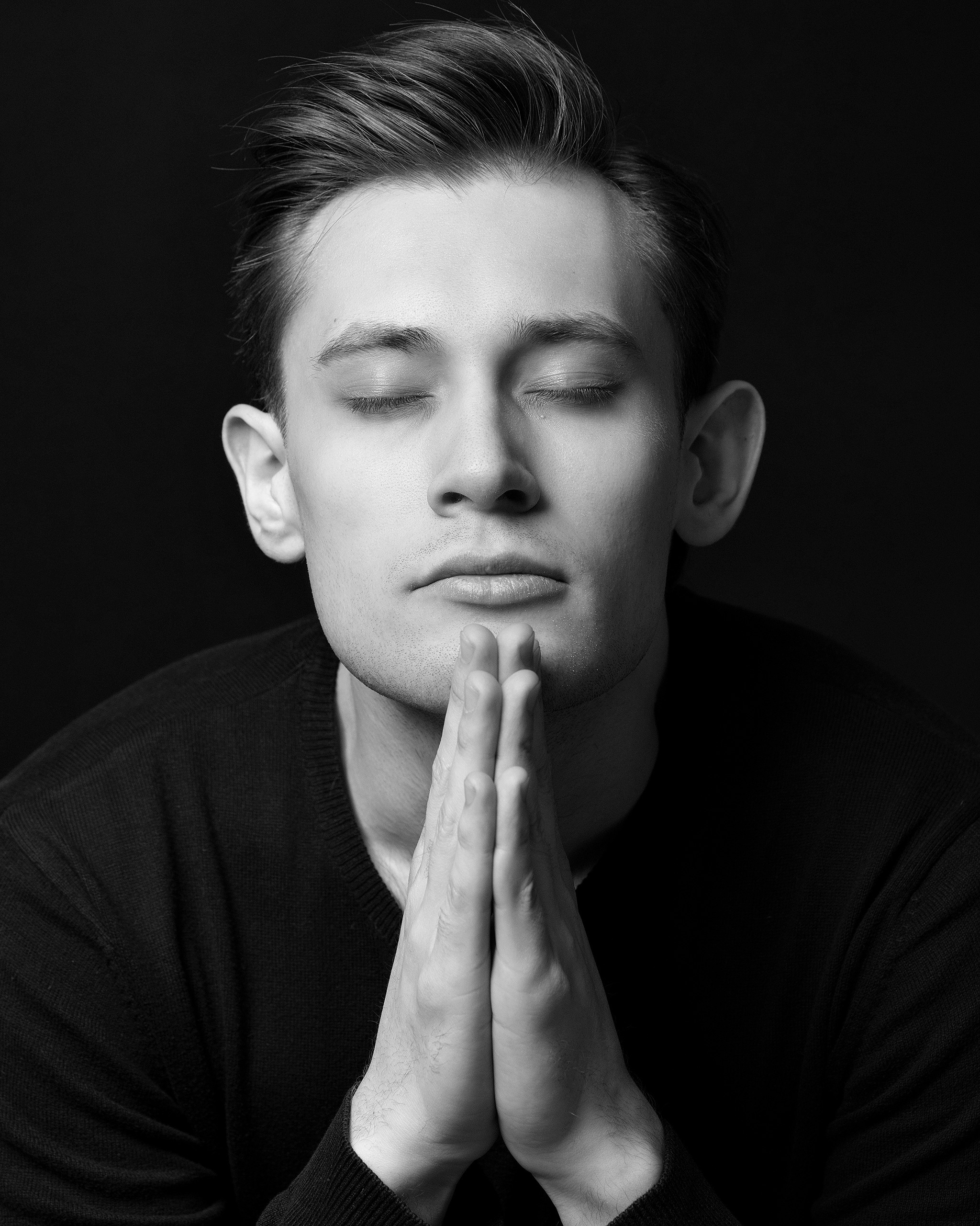 Актерское портфолио СПб. Портретный фотограф Белград Матвей Кармаков