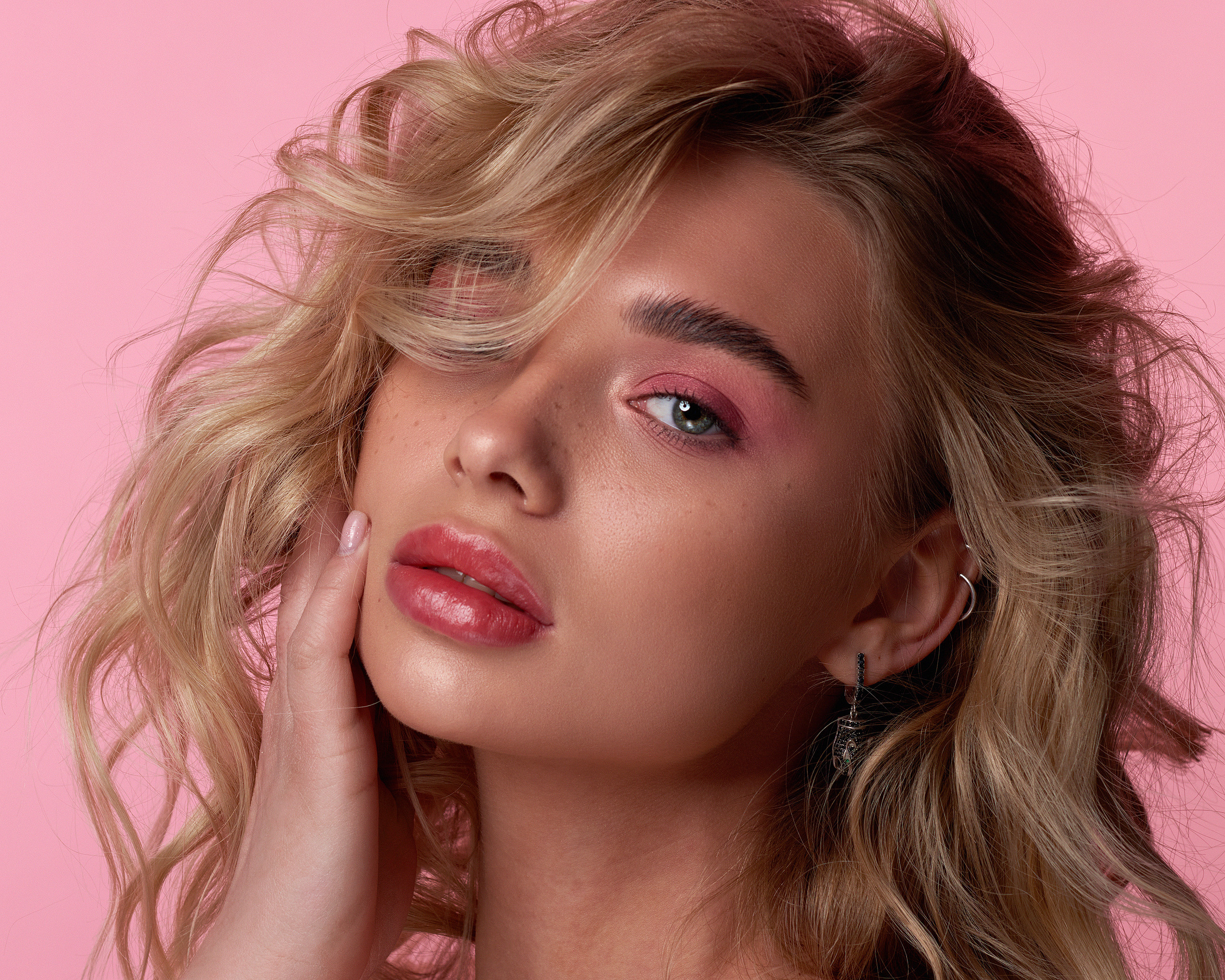 Портретная съемка СПб. Портретный фотограф Белград Матвей Кармаков