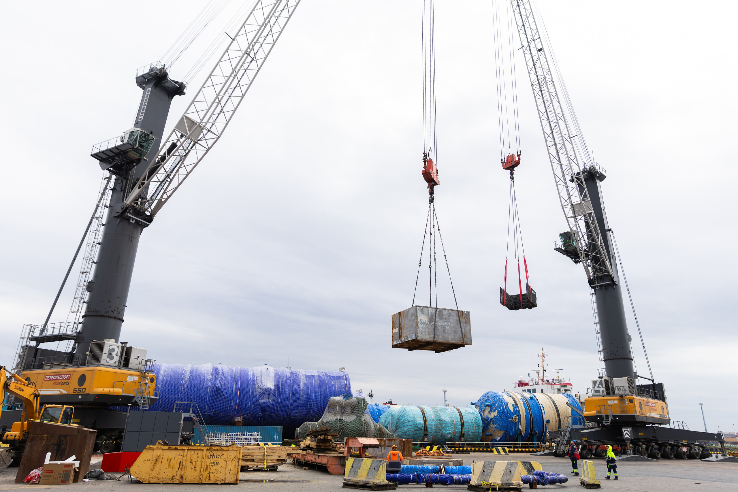 Разгрузка в порту. Снимаю съемки