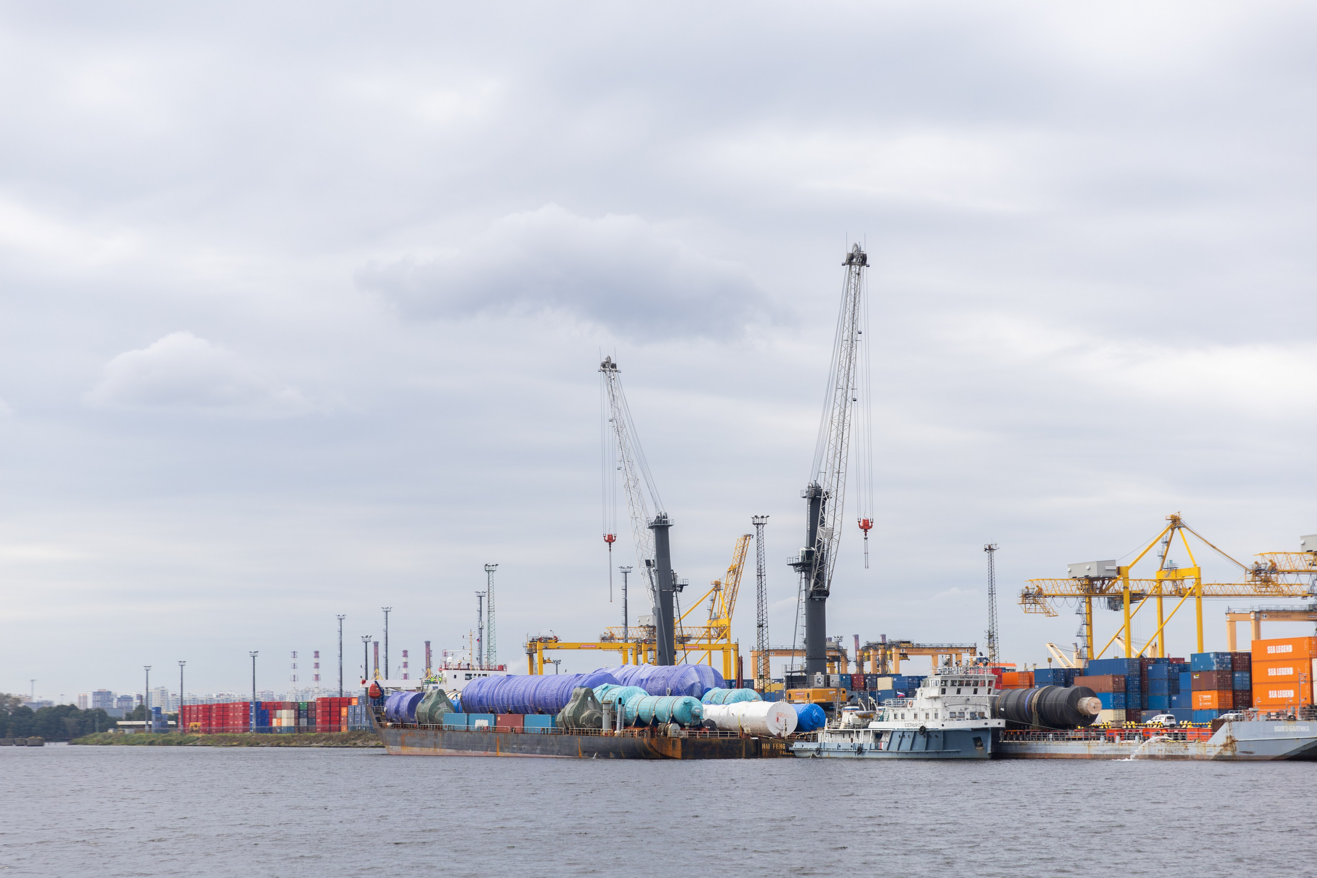 Разгрузка в порту. Снимаю съемки