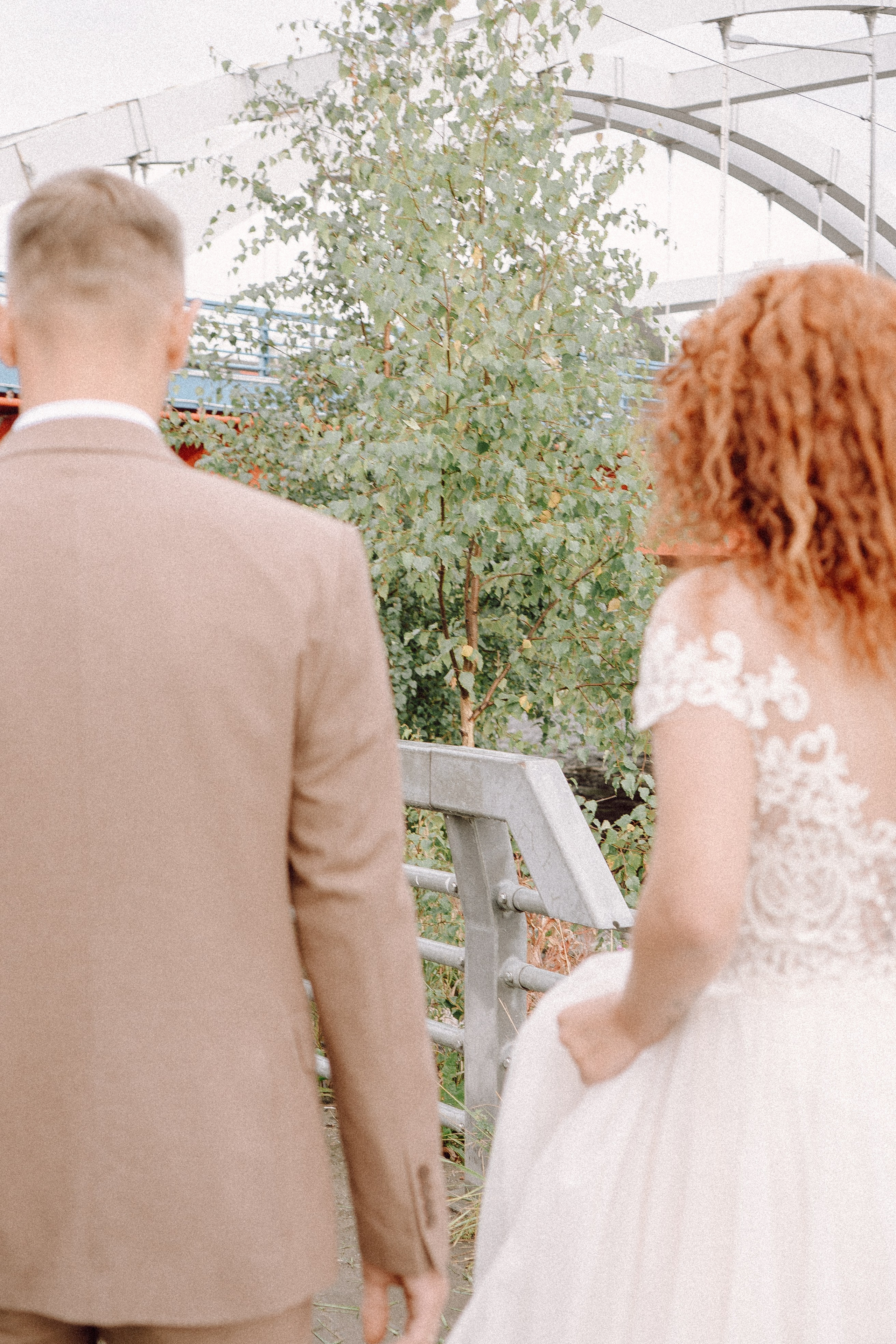 СВАДЕБНАЯ ФОТОСЕССИИЯ ПАРЫ В ГОРОДЕ ПРИОЗЕРСК В СОСНОВОМ ЛЕСУ И С ПИКАПОМ. Профессиональный фотограф, Санкт-Петербург — Виктория Богомолова