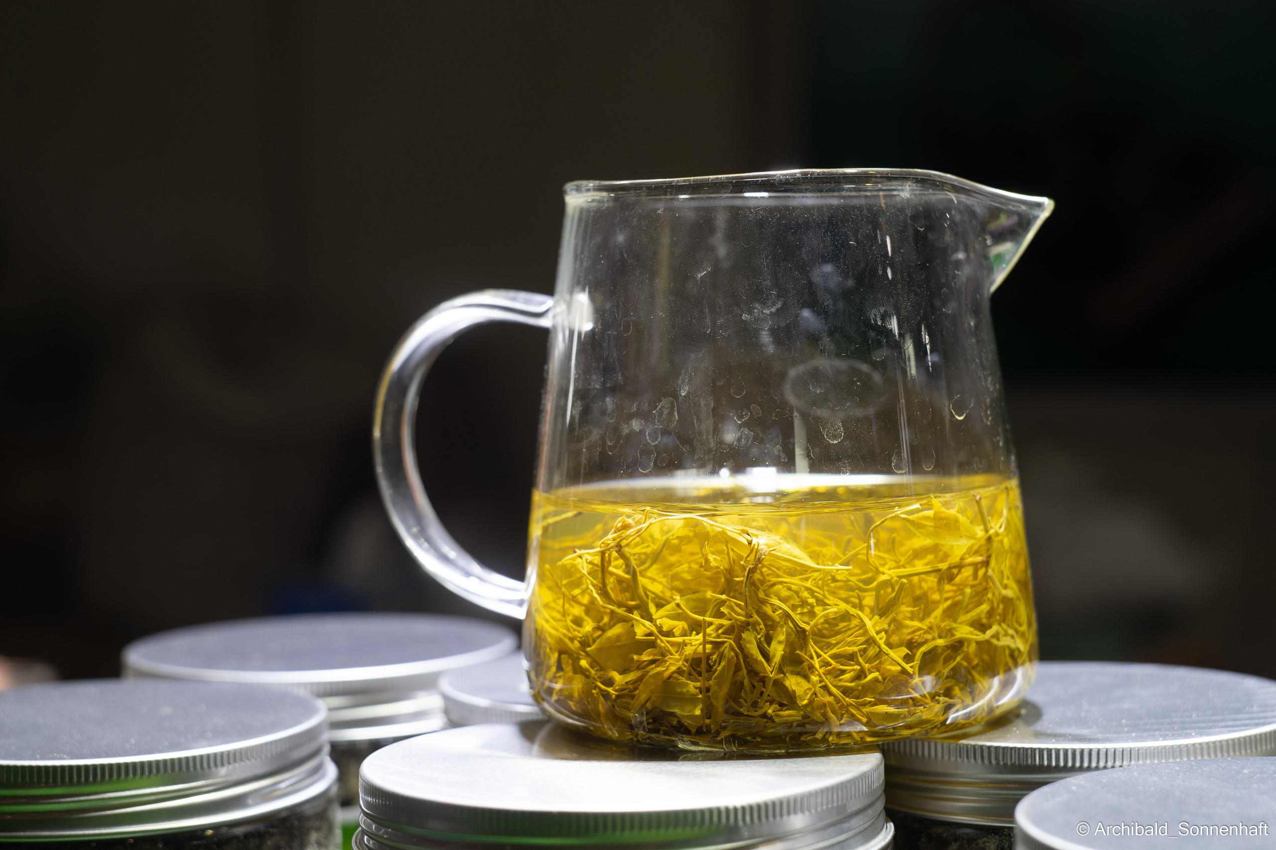 Tea exhibition in Tianjin, China. Photographer in Guangzhou, China. Archibald Sonnenhaft