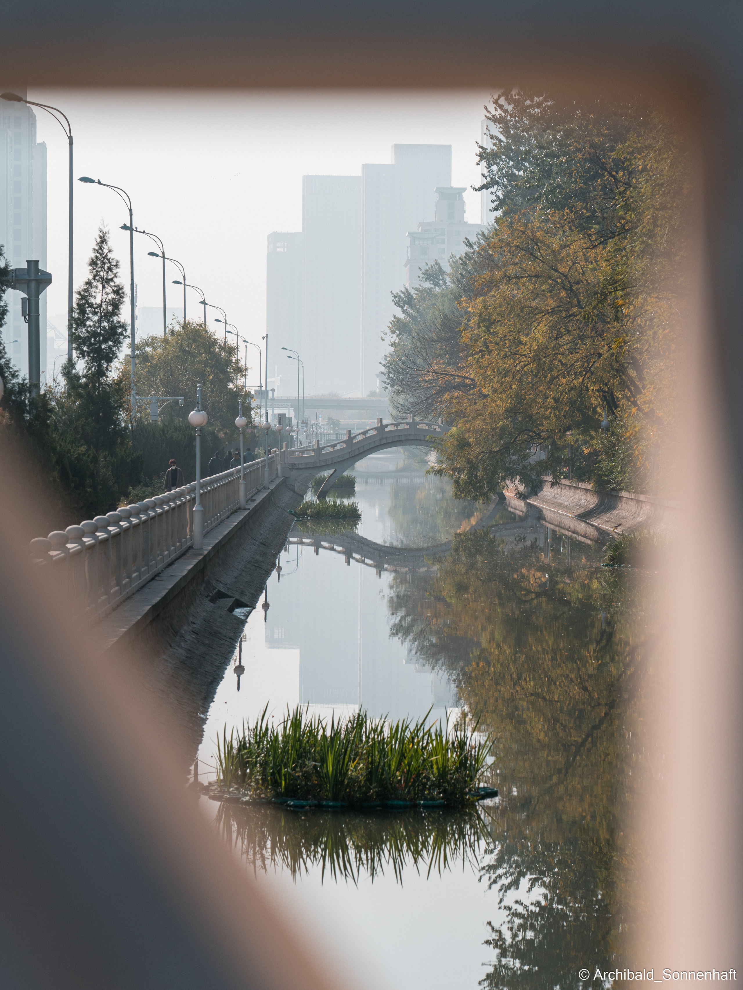 Just a walk. Photographer in Guangzhou, China. Archibald Sonnenhaft