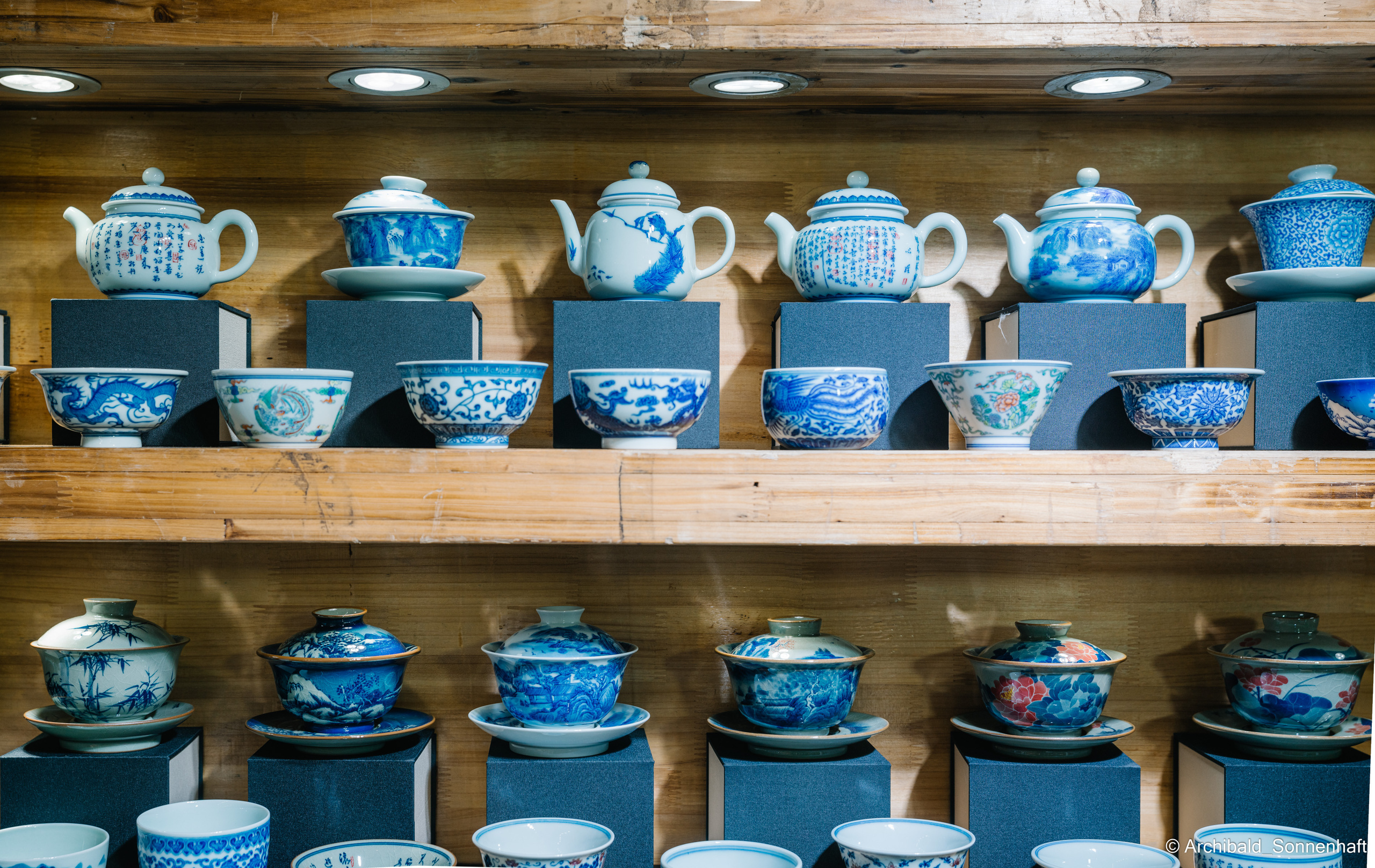 Tea exhibition in Tianjin, China. Photographer in Guangzhou, China. Archibald Sonnenhaft