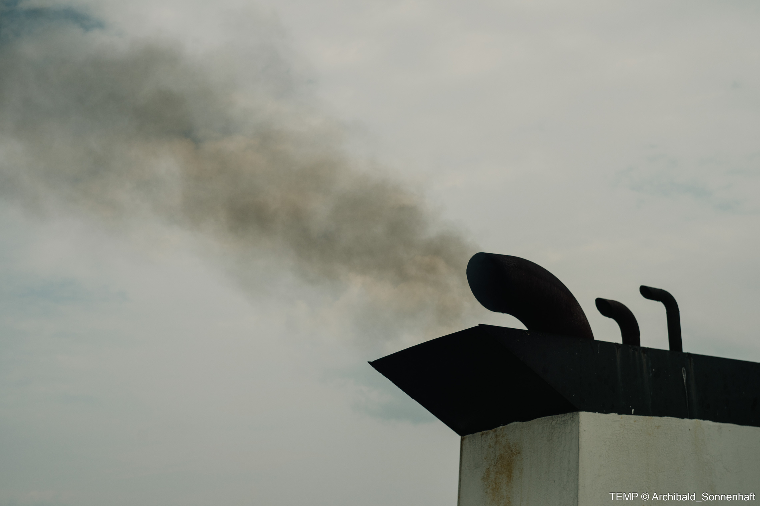 Small tourist island (Yantai district, China). Photographer in Guangzhou, China. Archibald Sonnenhaft