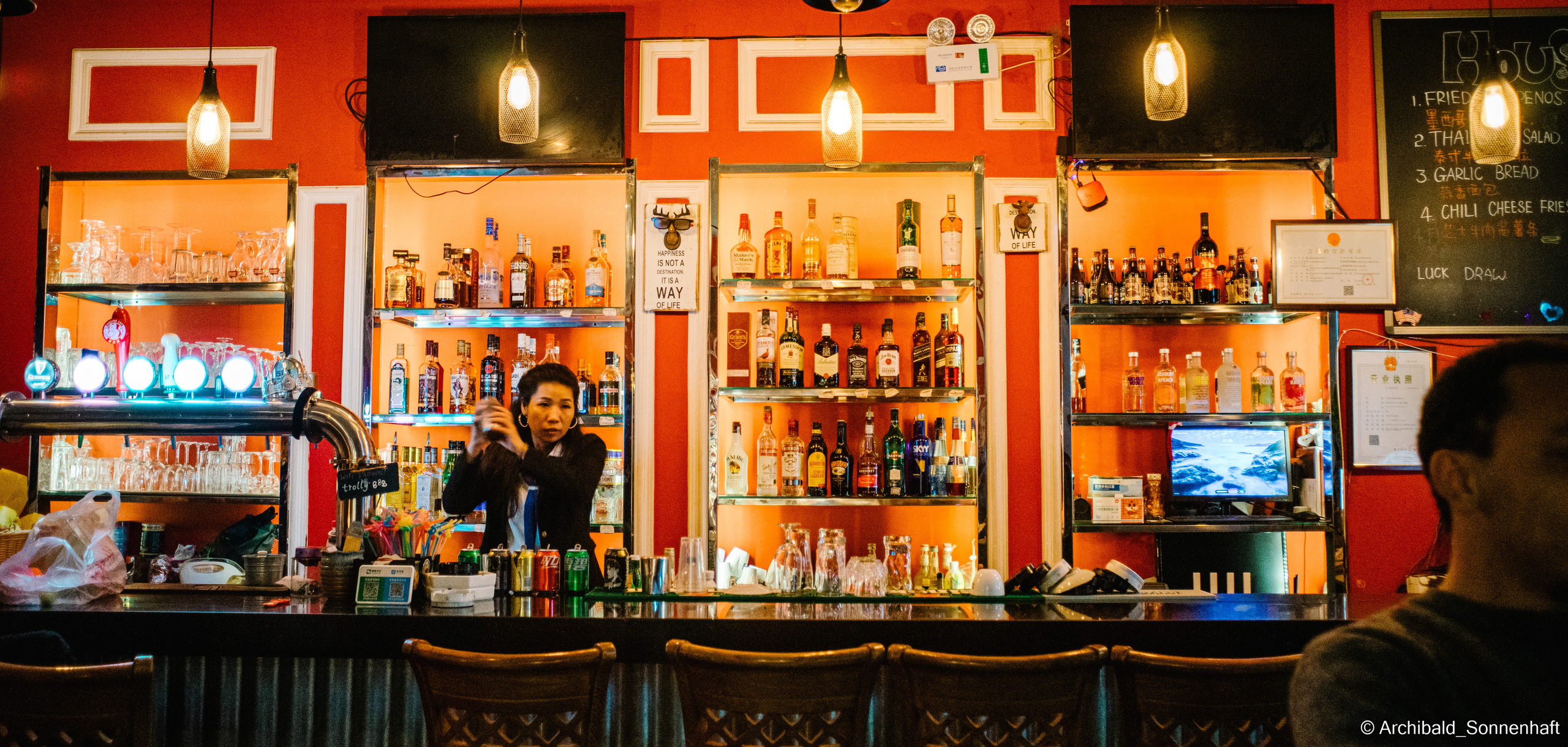 Aocheng. Photographer in Guangzhou, China. Archibald Sonnenhaft