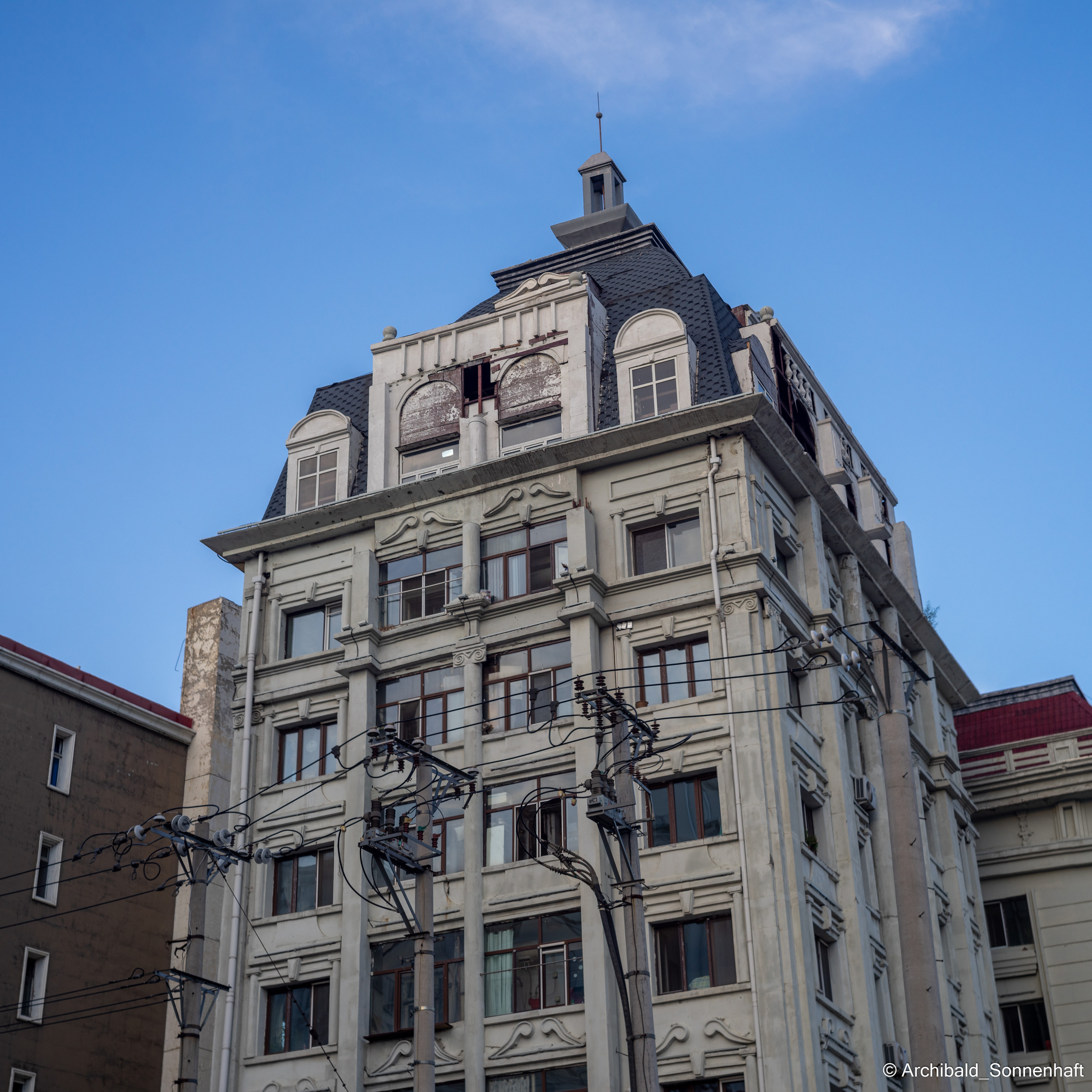 Wires. Photographer in Guangzhou, China. Archibald Sonnenhaft