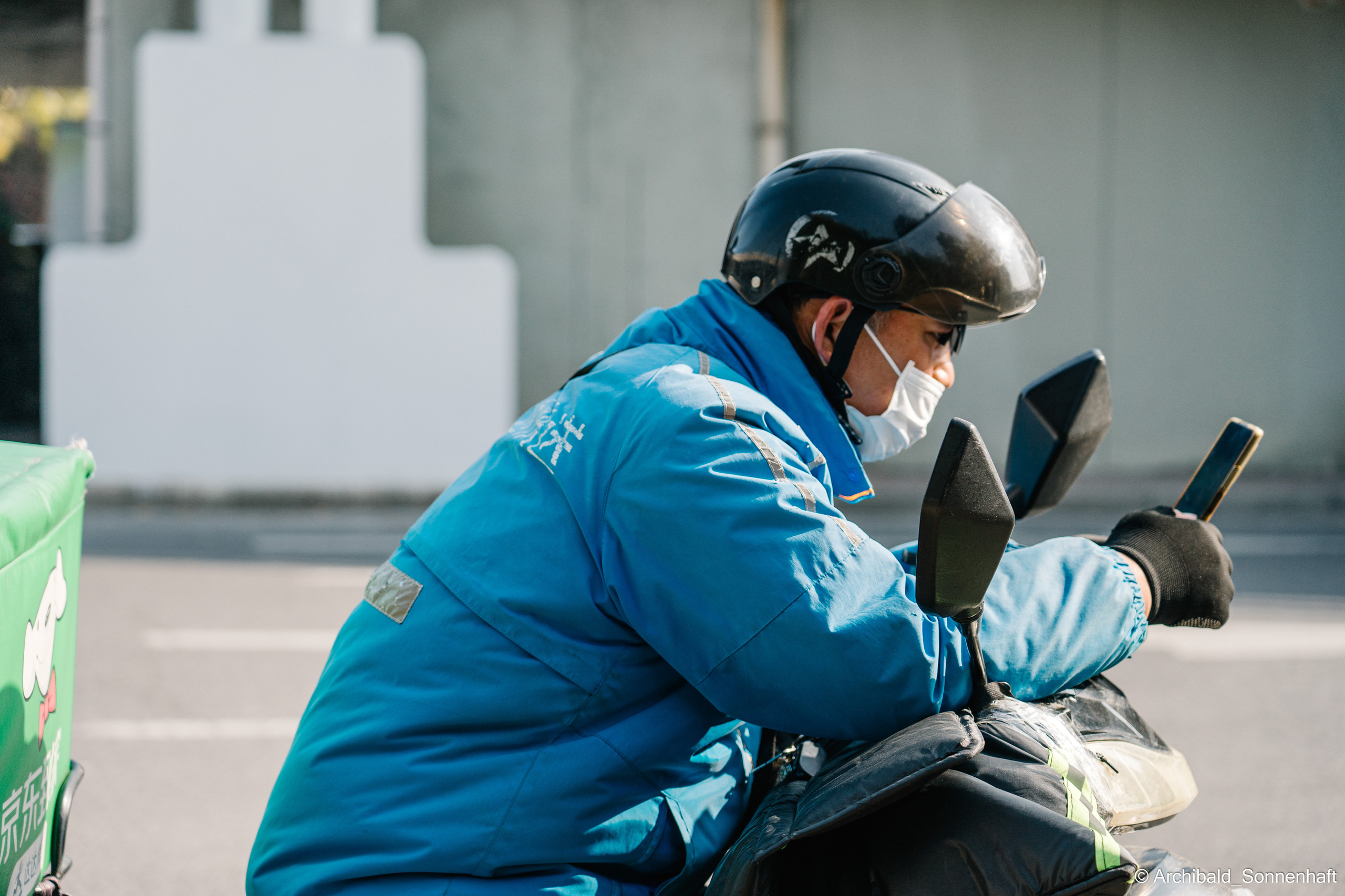 Just a walk. Photographer in Guangzhou, China. Archibald Sonnenhaft
