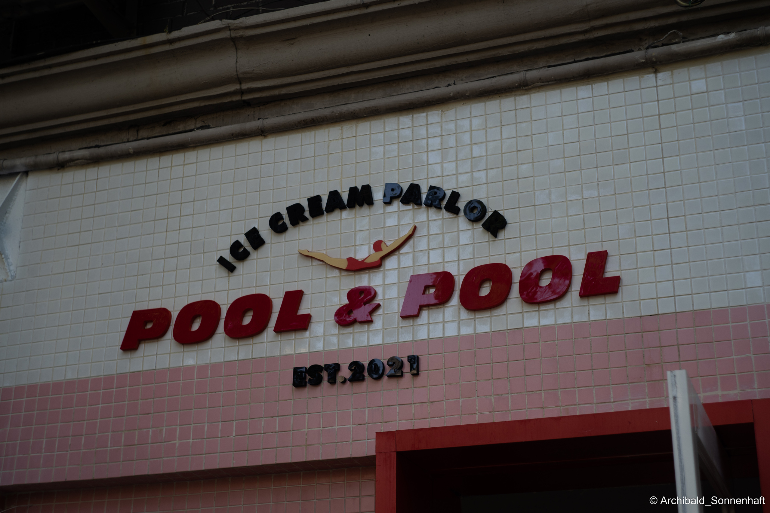 Ha, what cool drawings!. Photographer in Guangzhou, China. Archibald Sonnenhaft