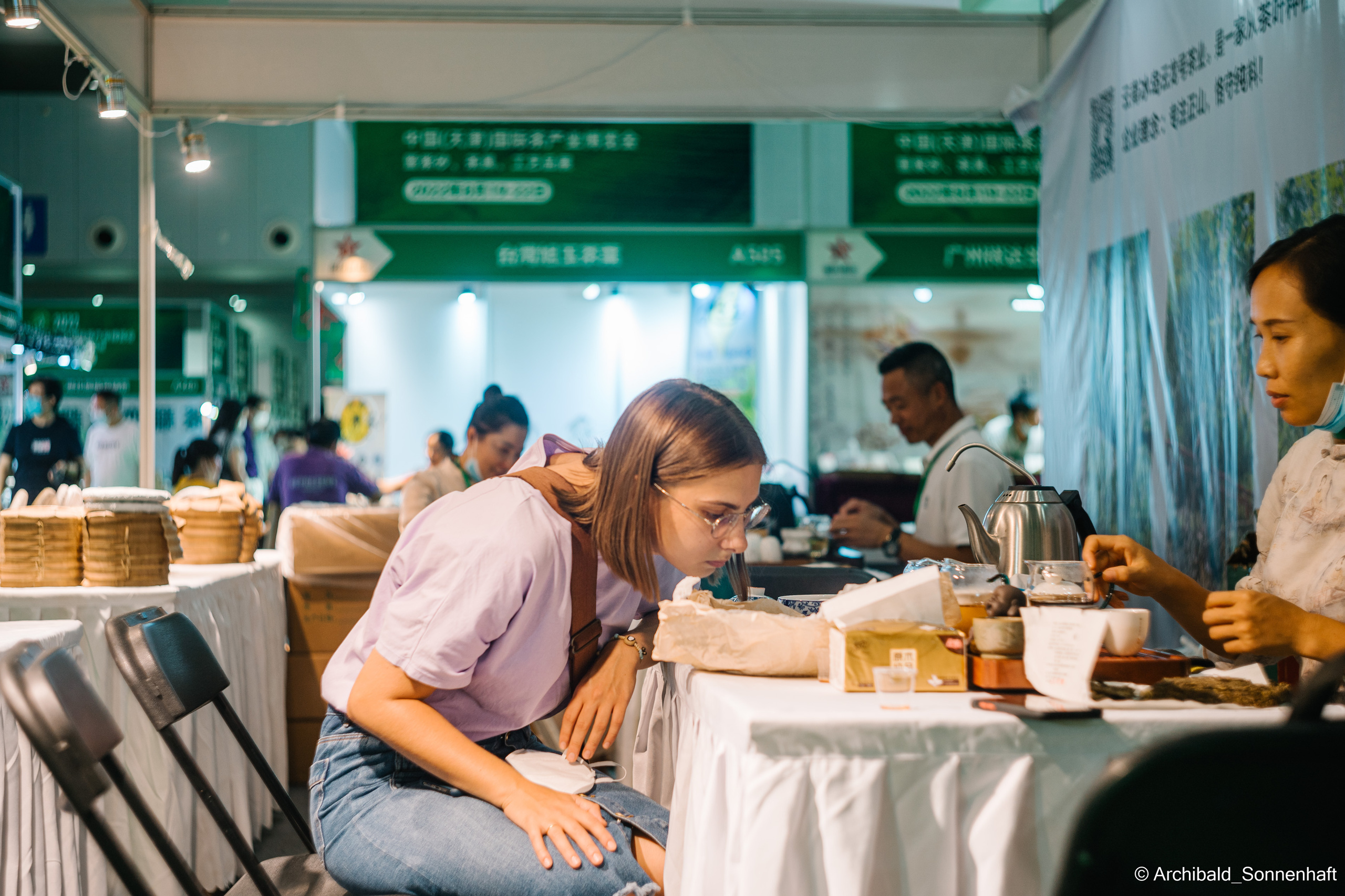 Tea exhibition in Tianjin, China. Photographer in Guangzhou, China. Archibald Sonnenhaft