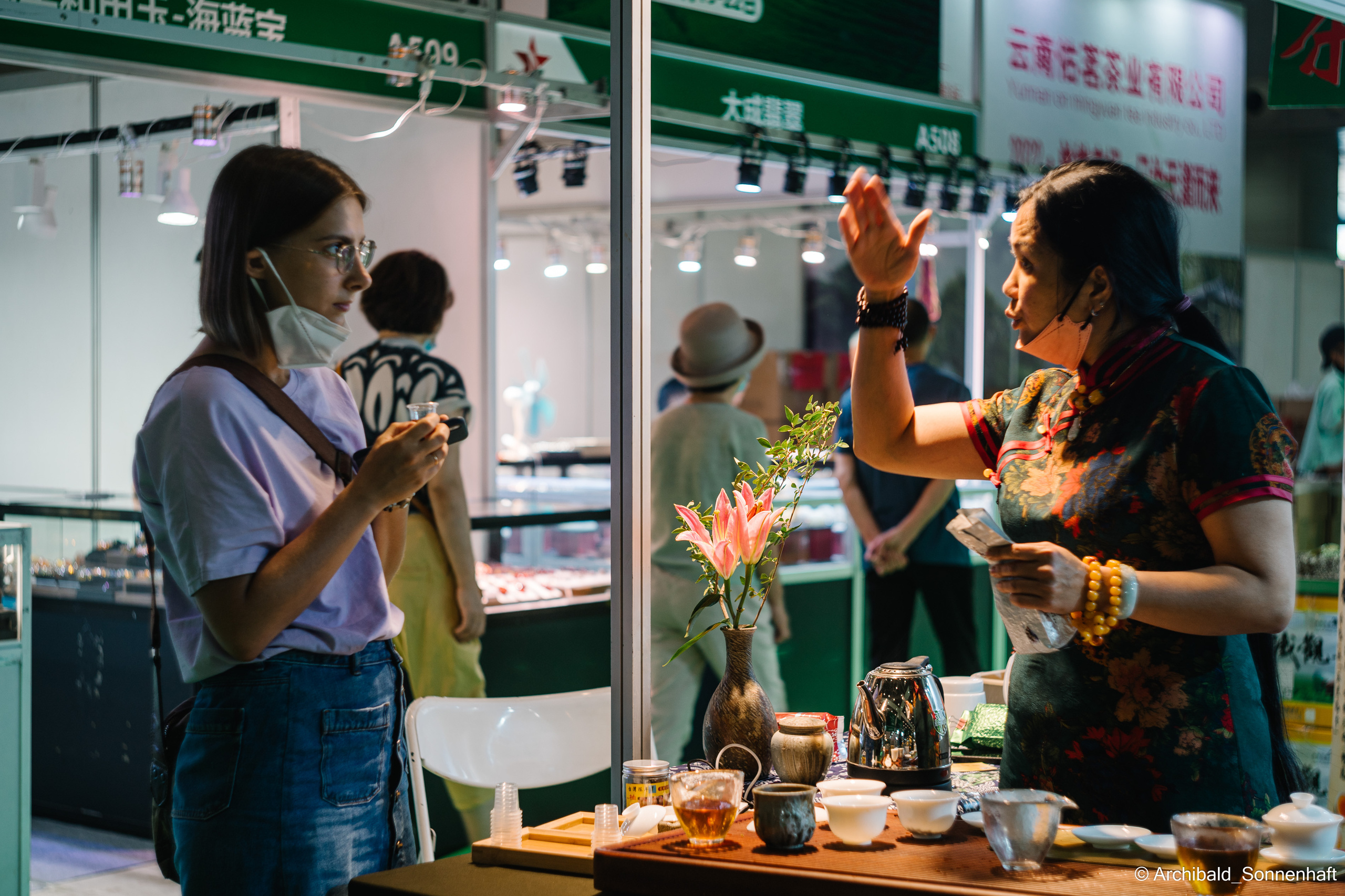 Tea exhibition in Tianjin, China. Photographer in Guangzhou, China. Archibald Sonnenhaft