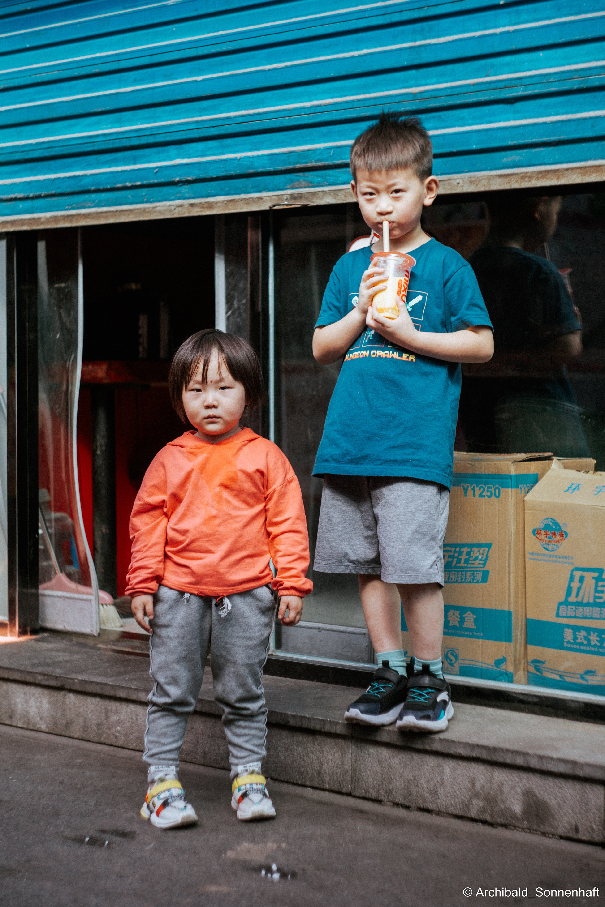 Light, beautiful, vertical. Photographer in Guangzhou, China. Archibald Sonnenhaft