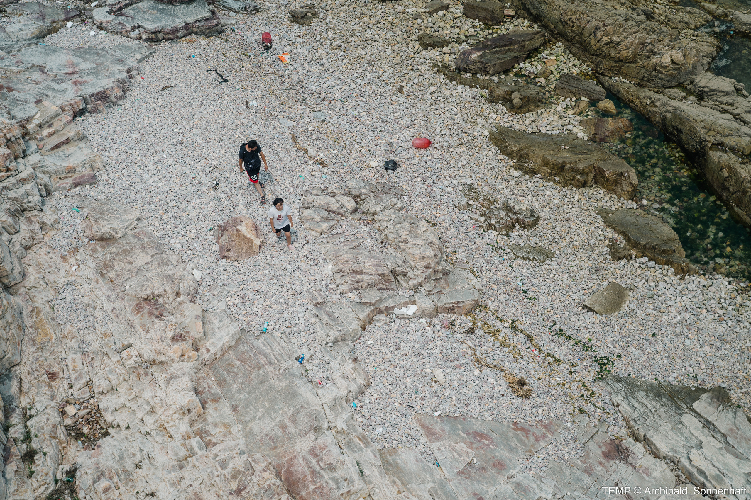 Small tourist island (Yantai district, China). Photographer in Guangzhou, China. Archibald Sonnenhaft