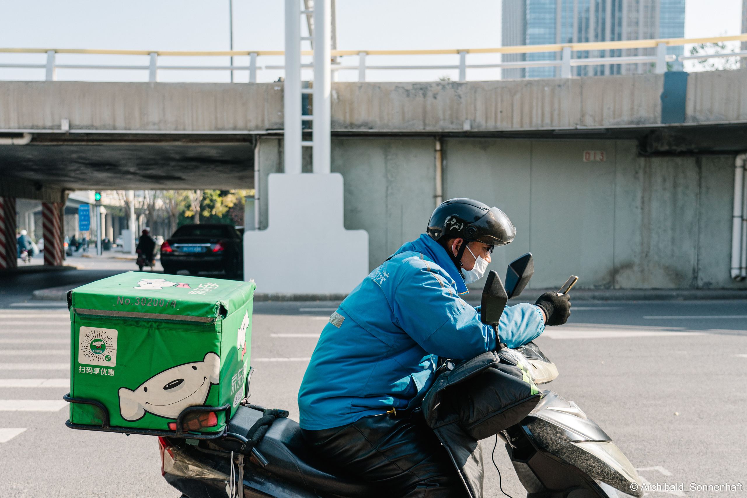 Just a walk. Photographer in Guangzhou, China. Archibald Sonnenhaft