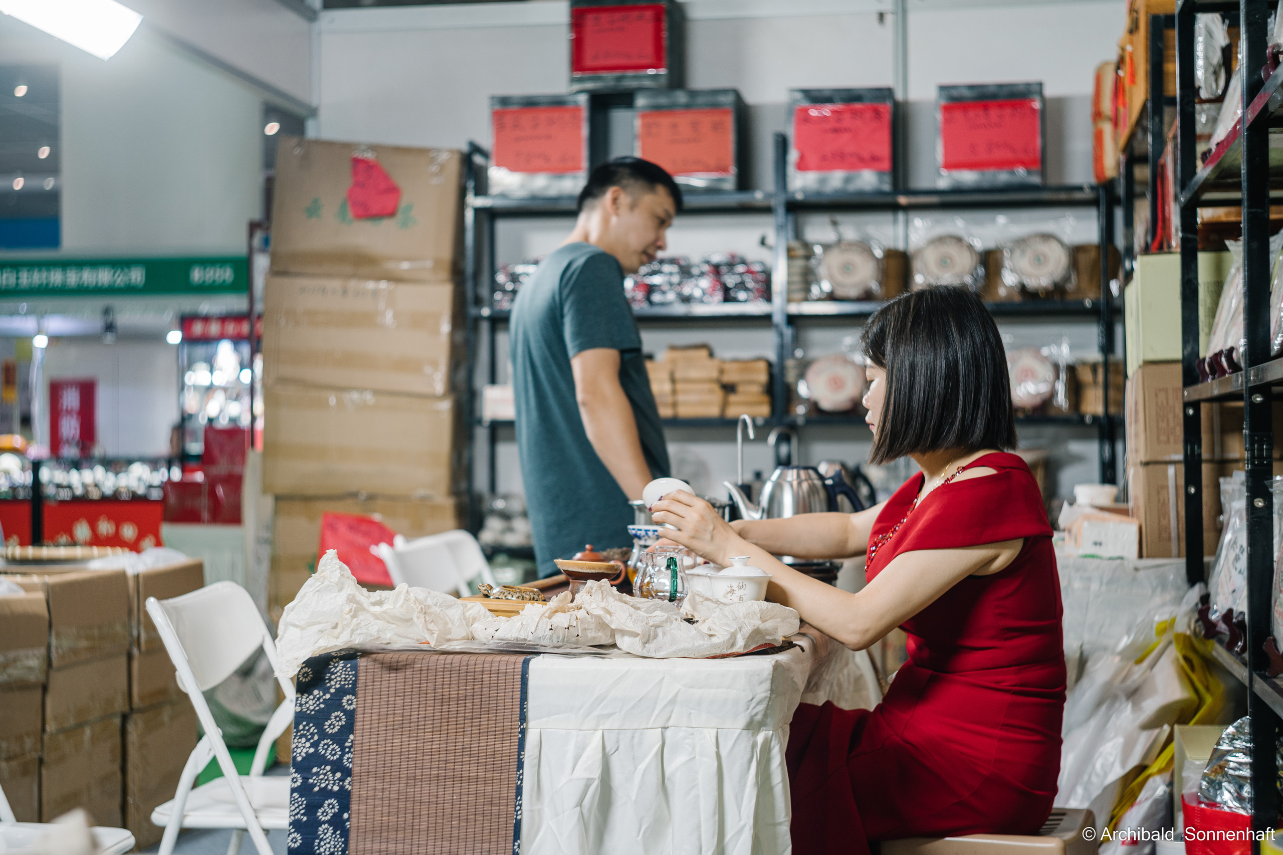 Tea exhibition in Tianjin, China. Photographer in Guangzhou, China. Archibald Sonnenhaft