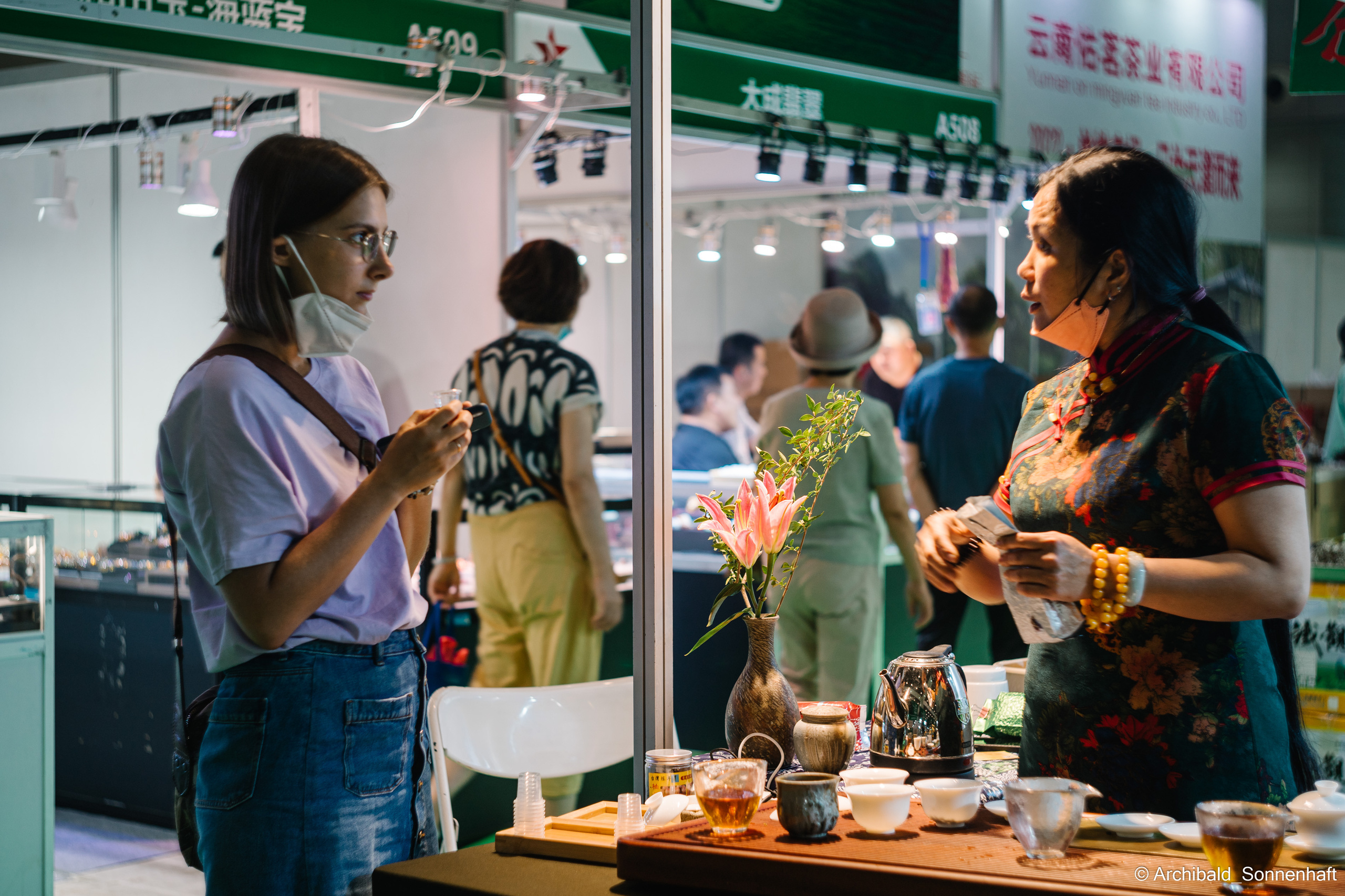 Tea exhibition in Tianjin, China. Photographer in Guangzhou, China. Archibald Sonnenhaft