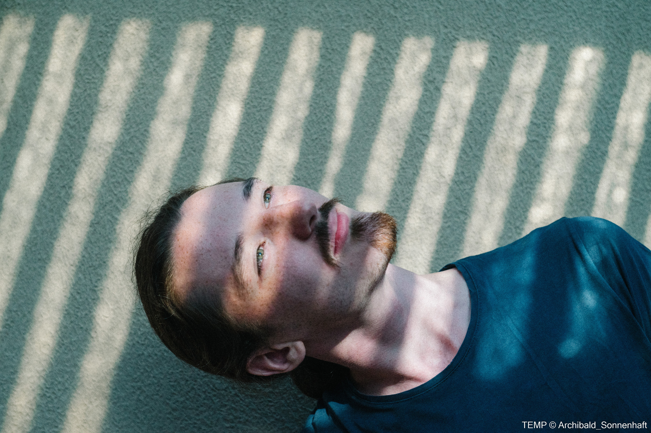 Small tourist island (Yantai district, China). Photographer in Guangzhou, China. Archibald Sonnenhaft