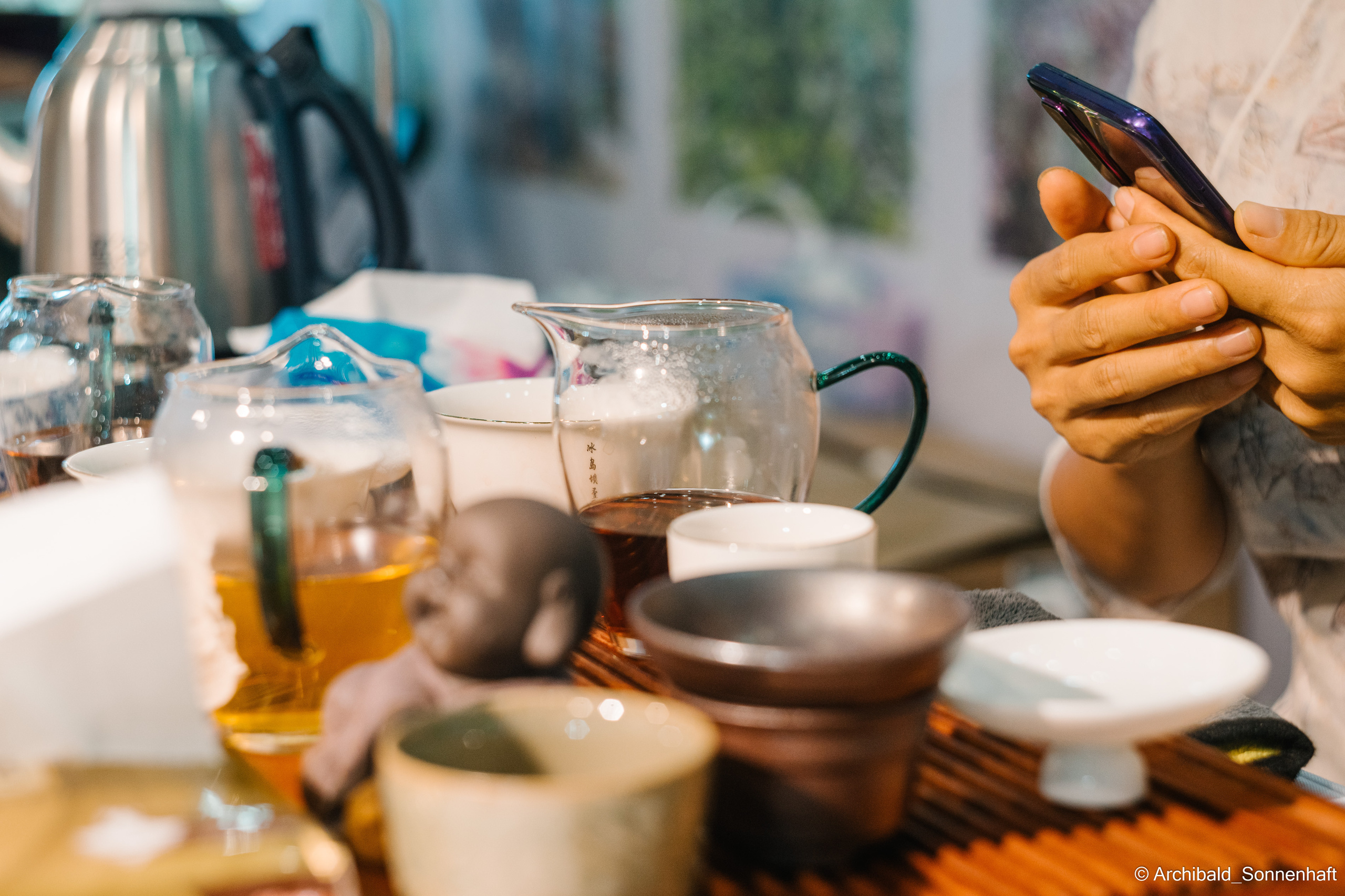 Tea exhibition in Tianjin, China. Photographer in Guangzhou, China. Archibald Sonnenhaft