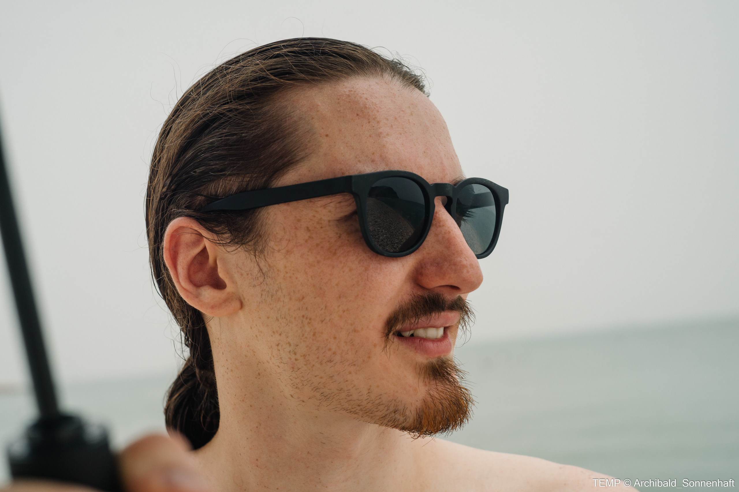 Small tourist island (Yantai district, China). Photographer in Guangzhou, China. Archibald Sonnenhaft