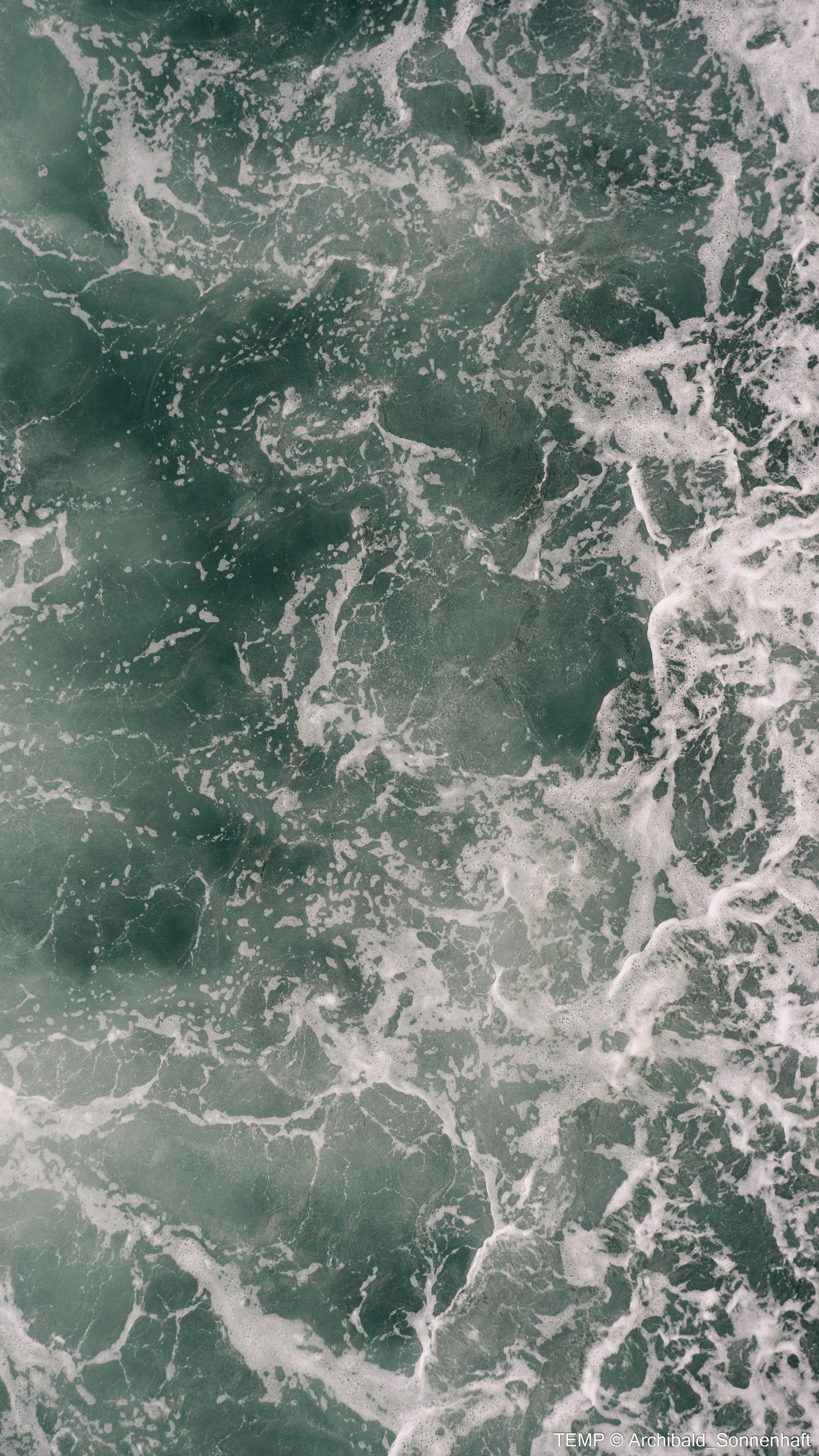 Small tourist island (Yantai district, China). Photographer in Guangzhou, China. Archibald Sonnenhaft