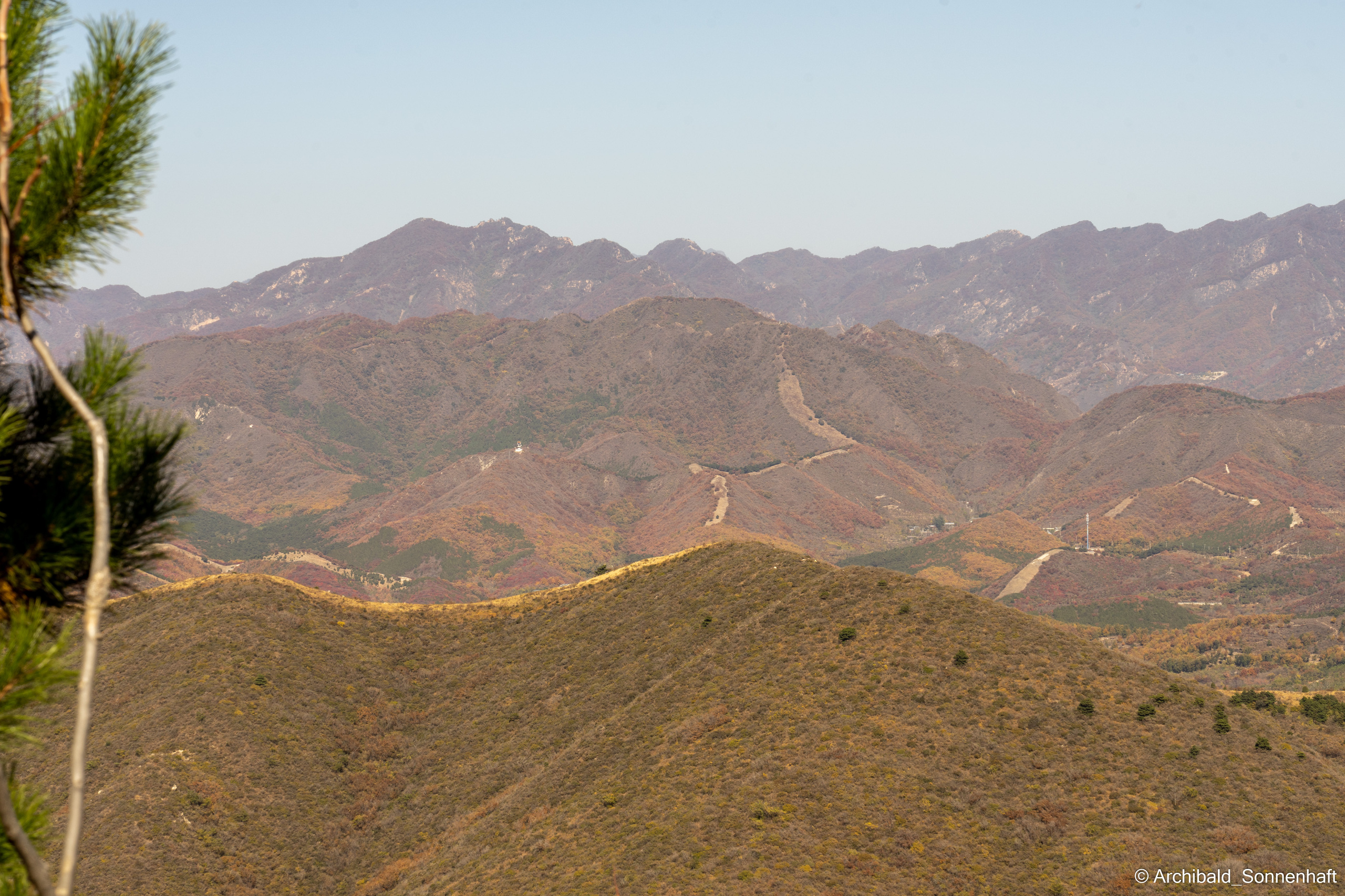 Hiking in Panlai. Photographer in Guangzhou, China. Archibald Sonnenhaft