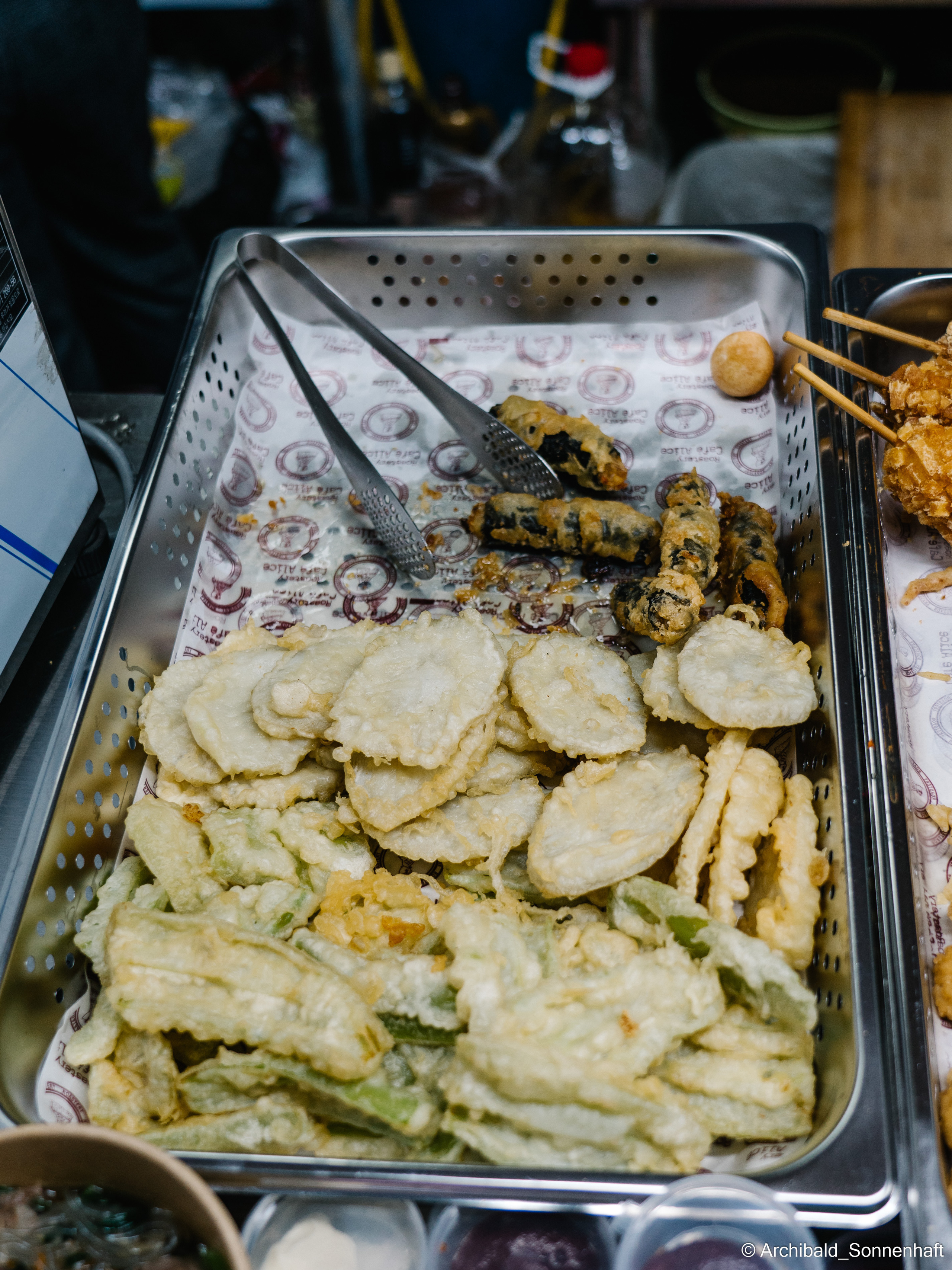 Korean food fest in Tianjin. Photographer in Guangzhou, China. Archibald Sonnenhaft