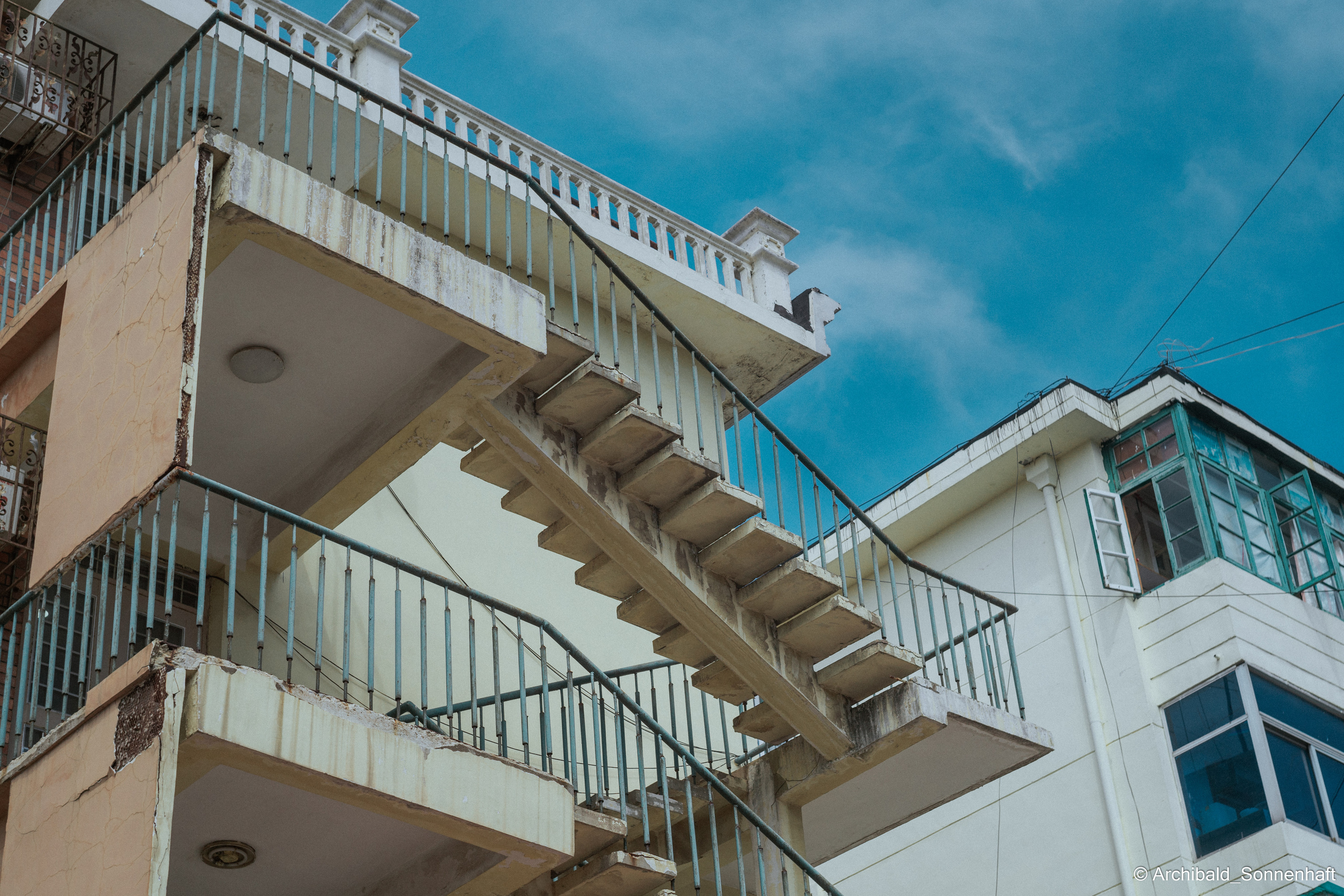 Soft, beautiful, horizontal. Photographer in Guangzhou, China. Archibald Sonnenhaft