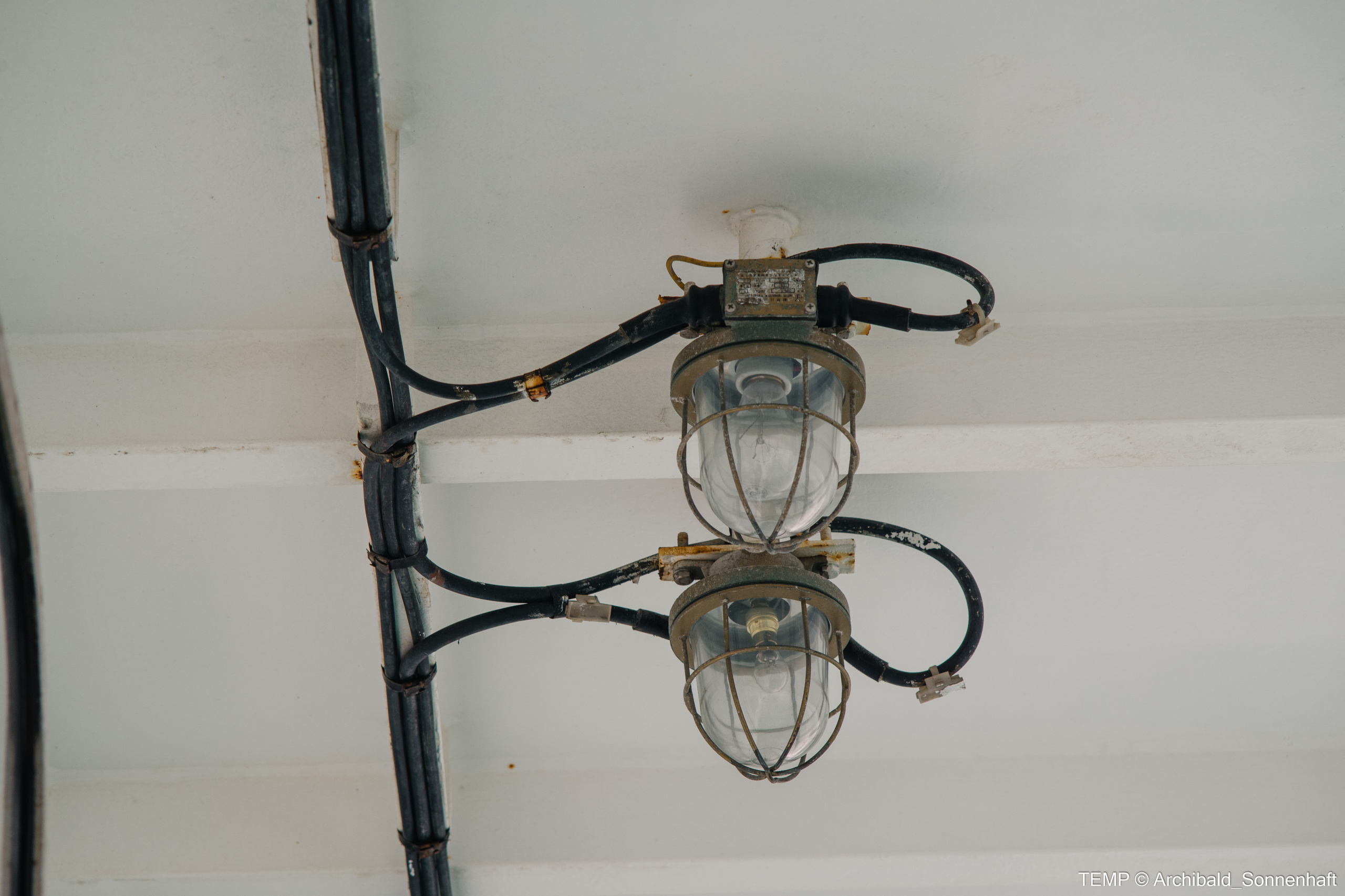 Small tourist island (Yantai district, China). Photographer in Guangzhou, China. Archibald Sonnenhaft