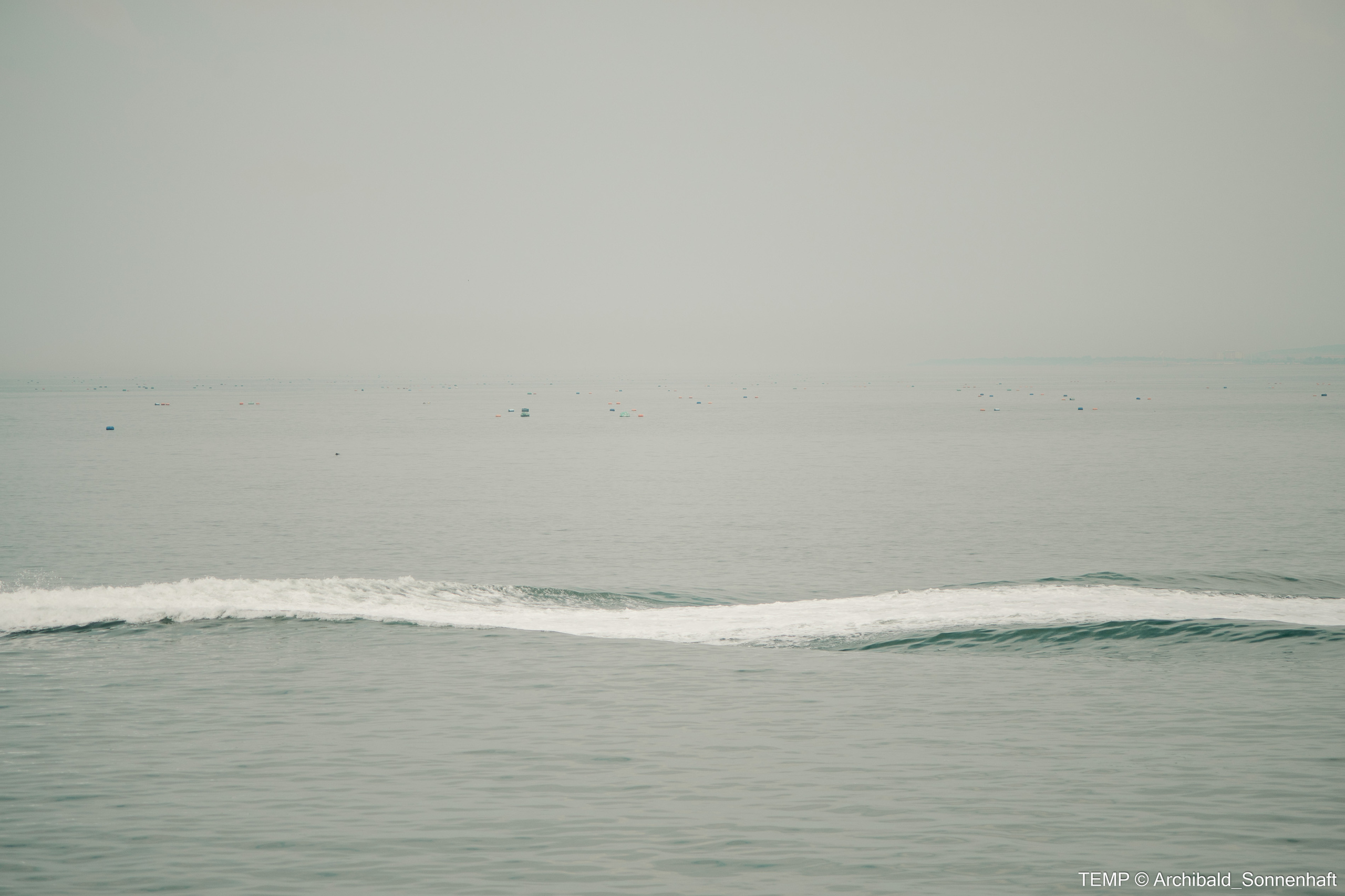 Small tourist island (Yantai district, China). Photographer in Guangzhou, China. Archibald Sonnenhaft