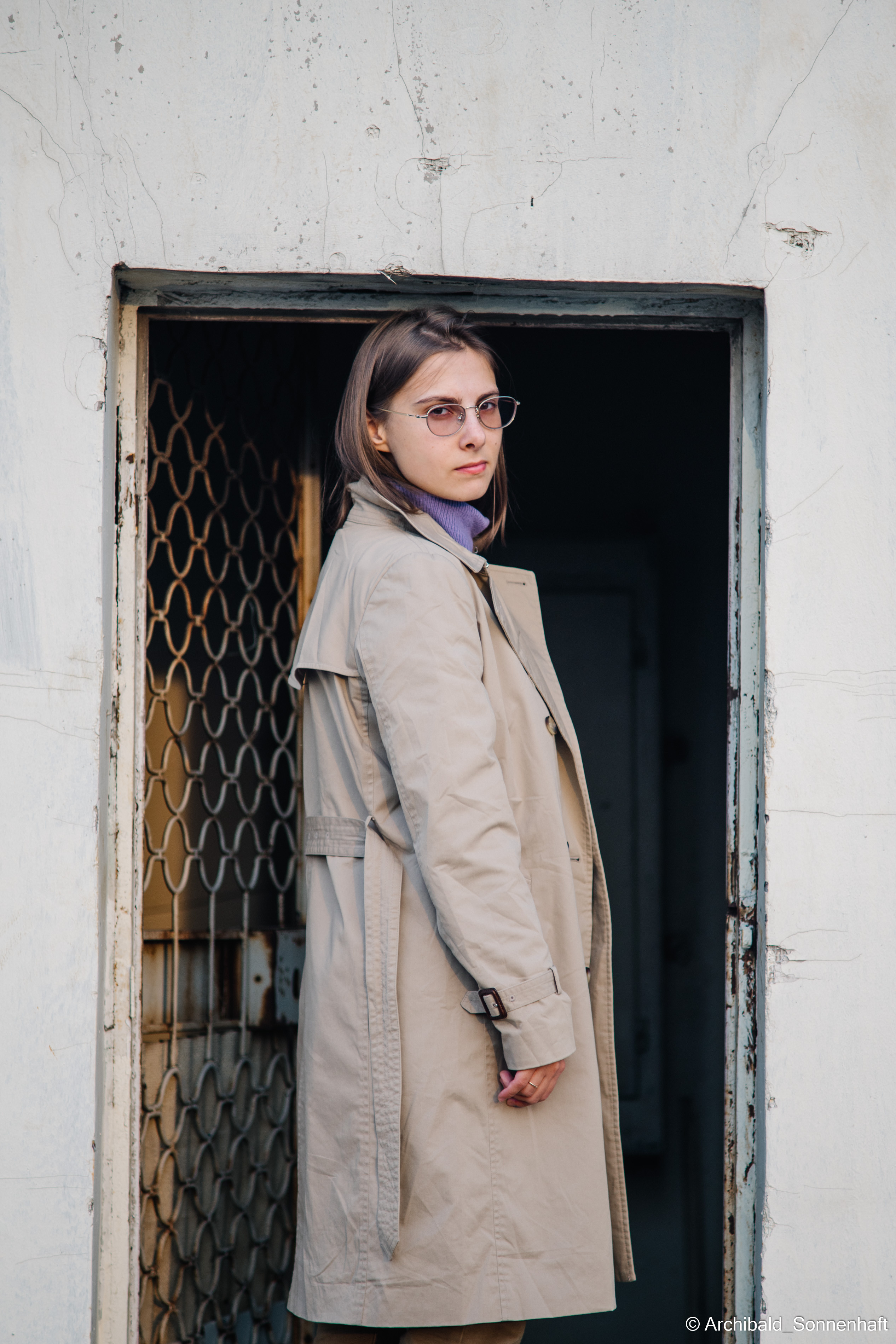 On the roof. Photographer in Guangzhou, China. Archibald Sonnenhaft