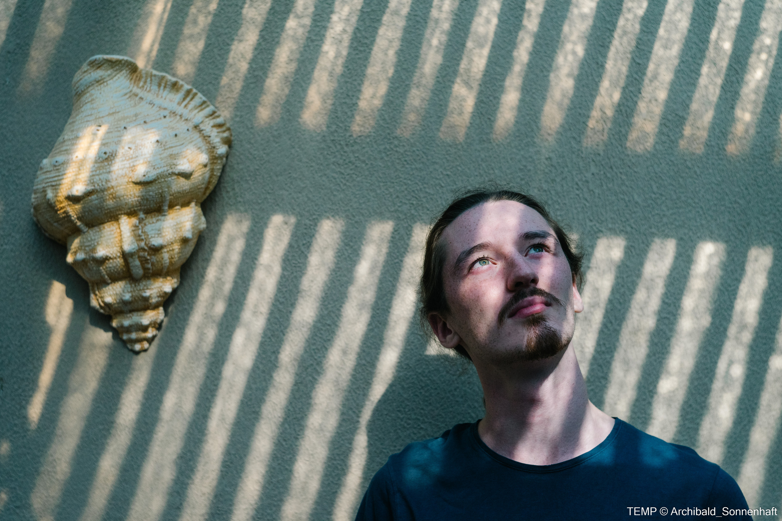 Small tourist island (Yantai district, China). Photographer in Guangzhou, China. Archibald Sonnenhaft