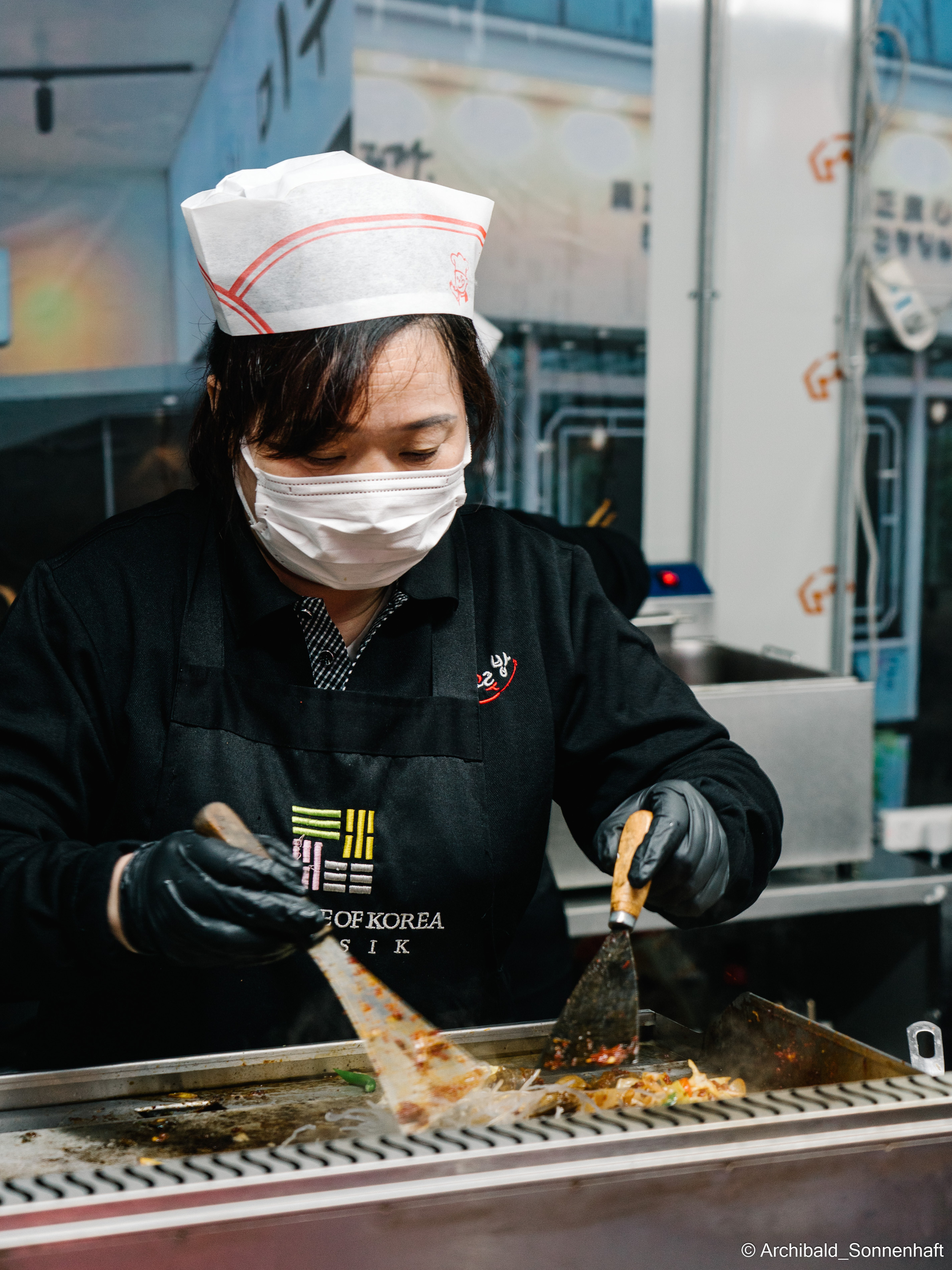 Korean food fest in Tianjin. Photographer in Guangzhou, China. Archibald Sonnenhaft