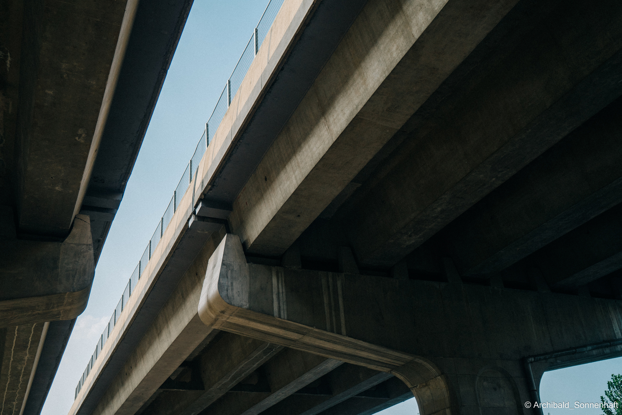 Soft, beautiful, horizontal. Photographer in Guangzhou, China. Archibald Sonnenhaft