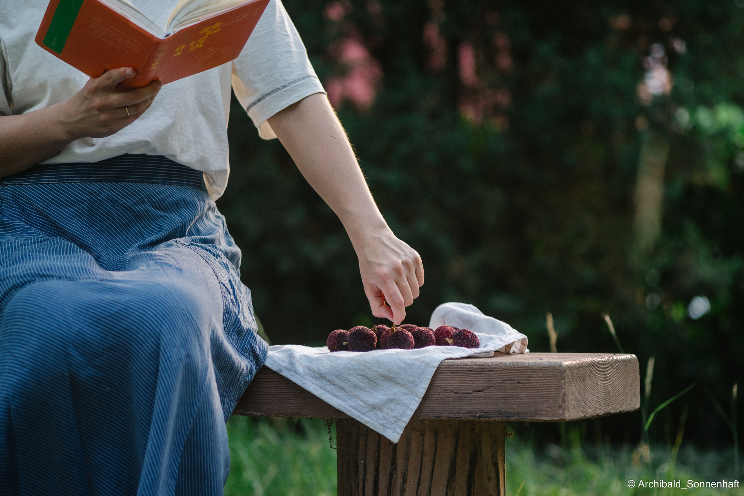 Photographer in Guangzhou, China. Archibald Sonnenhaft