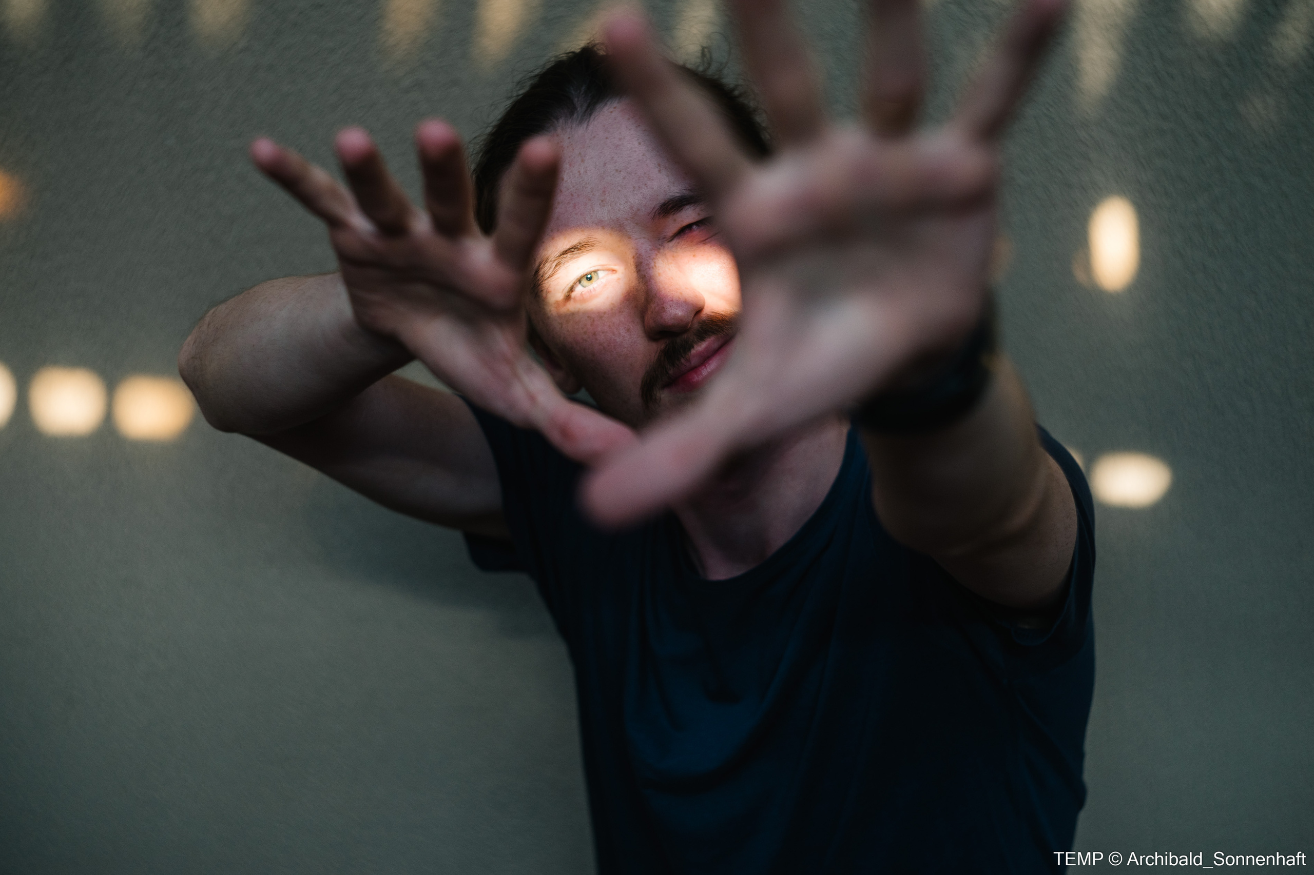 Small tourist island (Yantai district, China). Photographer in Guangzhou, China. Archibald Sonnenhaft